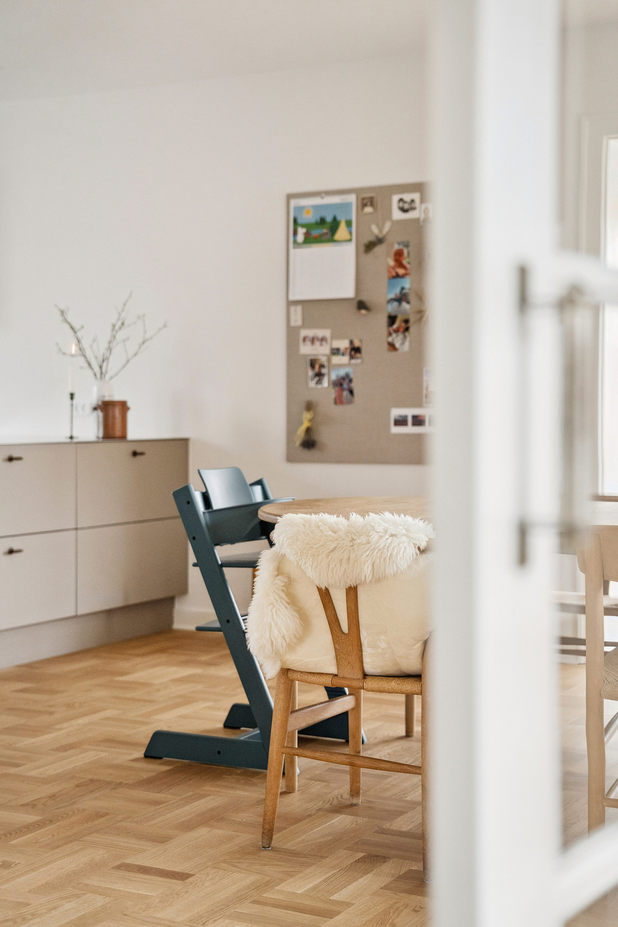 Fremhævet indendørs billede i fuldskærmstilstand. Billede af Græsvangen 3, 9800 Hjørring