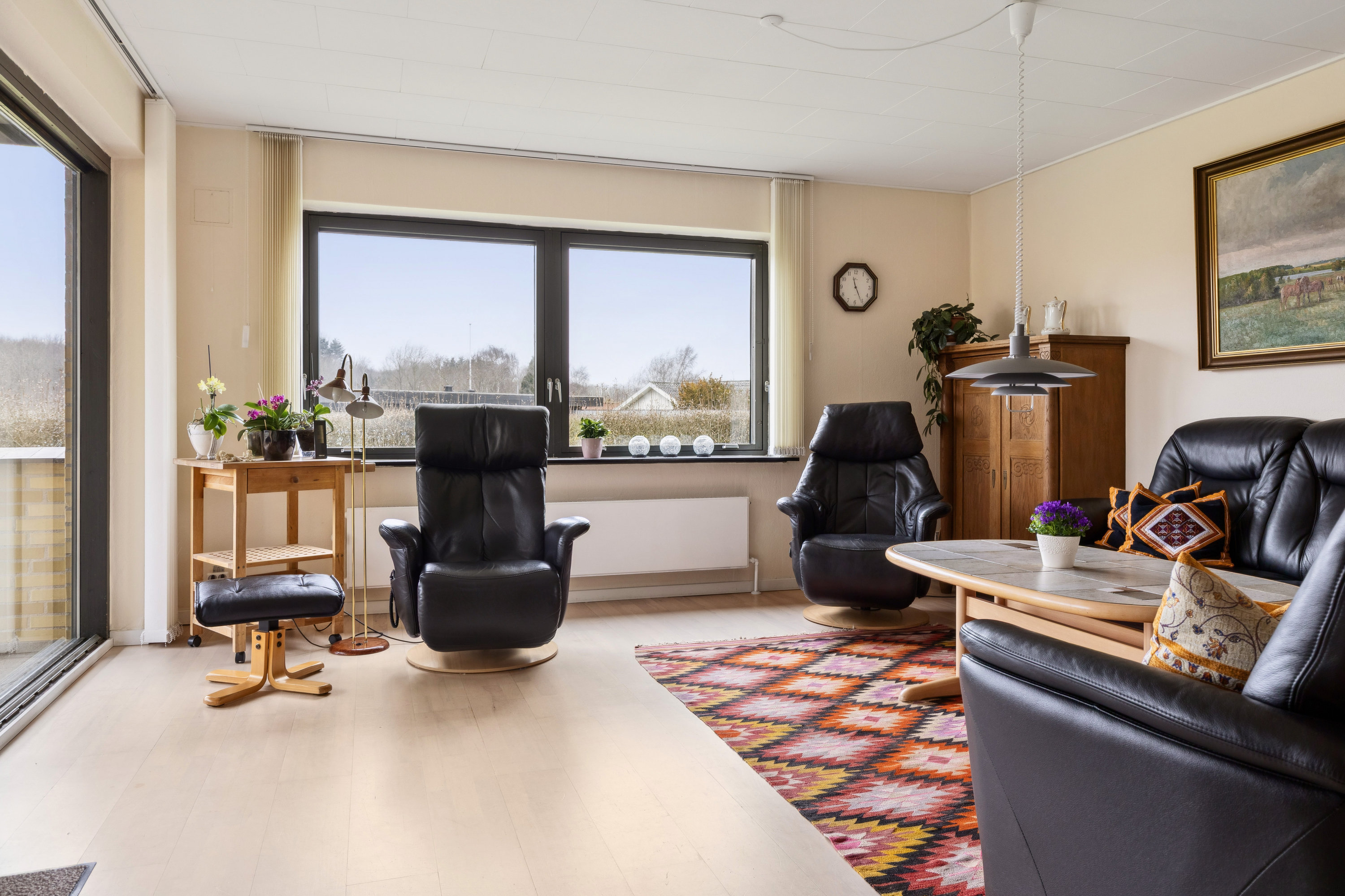 Fremhævet stue billede i fuldskærmstilstand. Billede af Solbakkevej 2, 4520 Svinninge