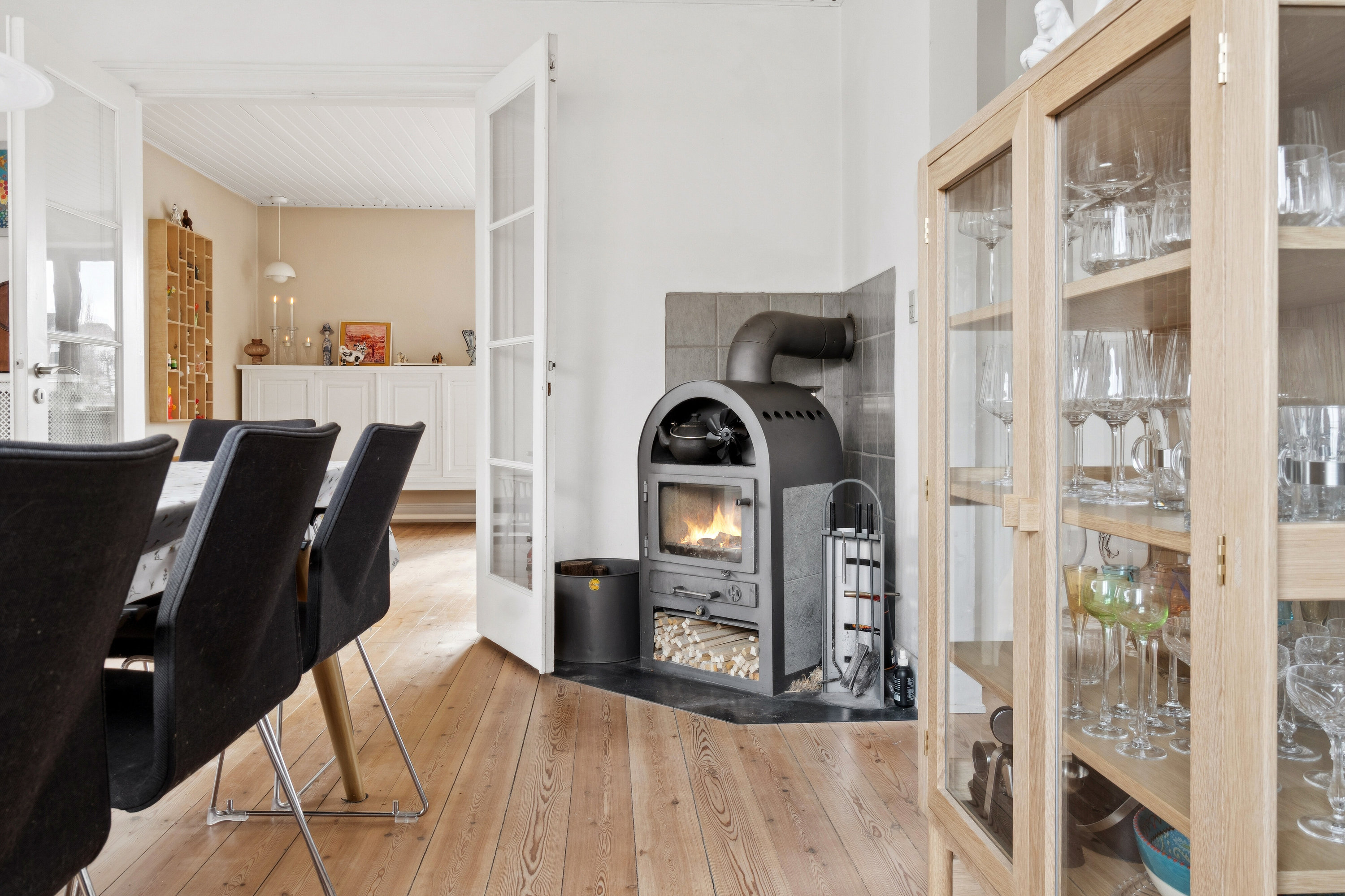 Fremhævet stue billede i fuldskærmstilstand. Billede af Svendborgvej 12, 5750 Ringe