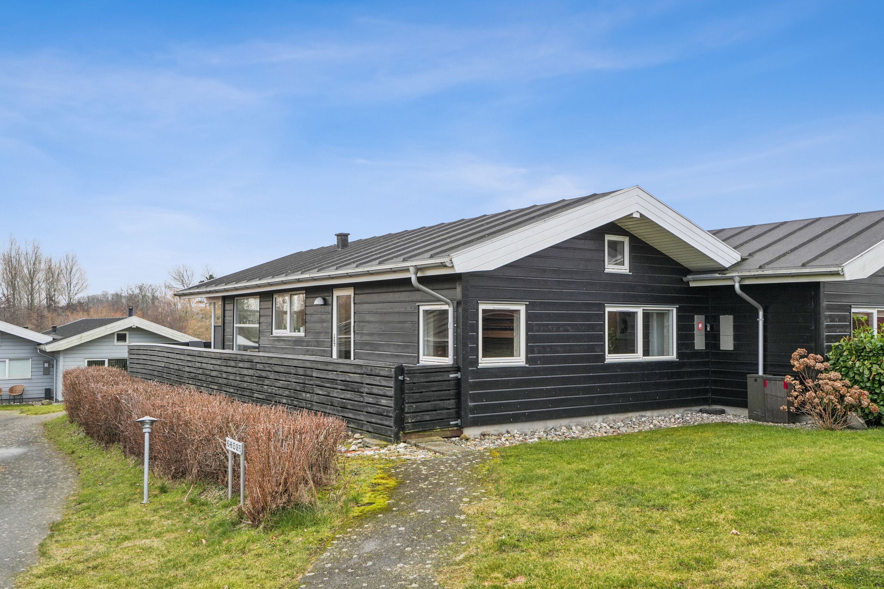 Fremhævet set fra haven billede i fuldskærmstilstand. Billede af Dageløkke Marina 4H, Dageløkke, 5953 Tranekær