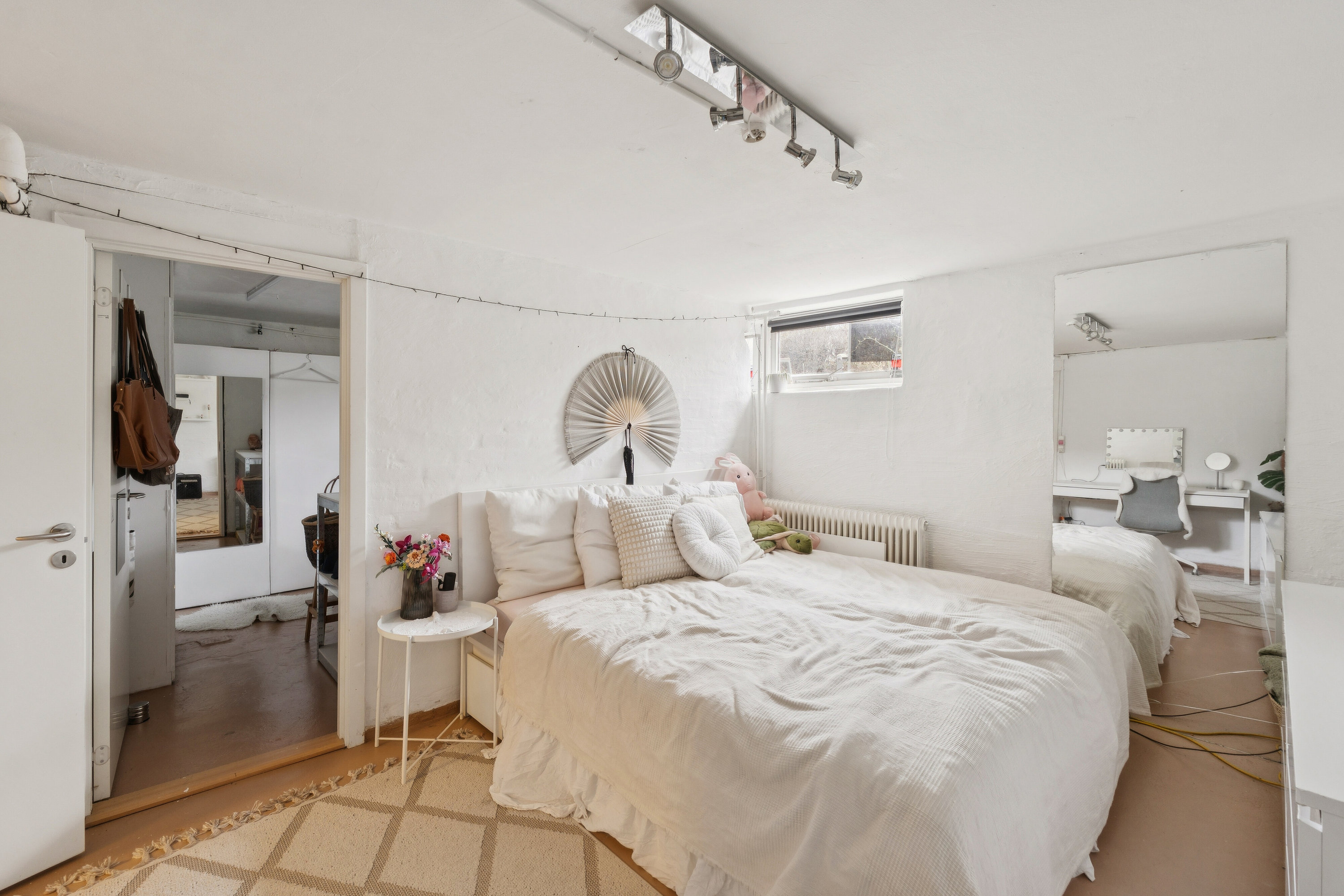 Fremhævet soveværelse billede i fuldskærmstilstand. Billede af Kløverdalen 3, 4000 Roskilde