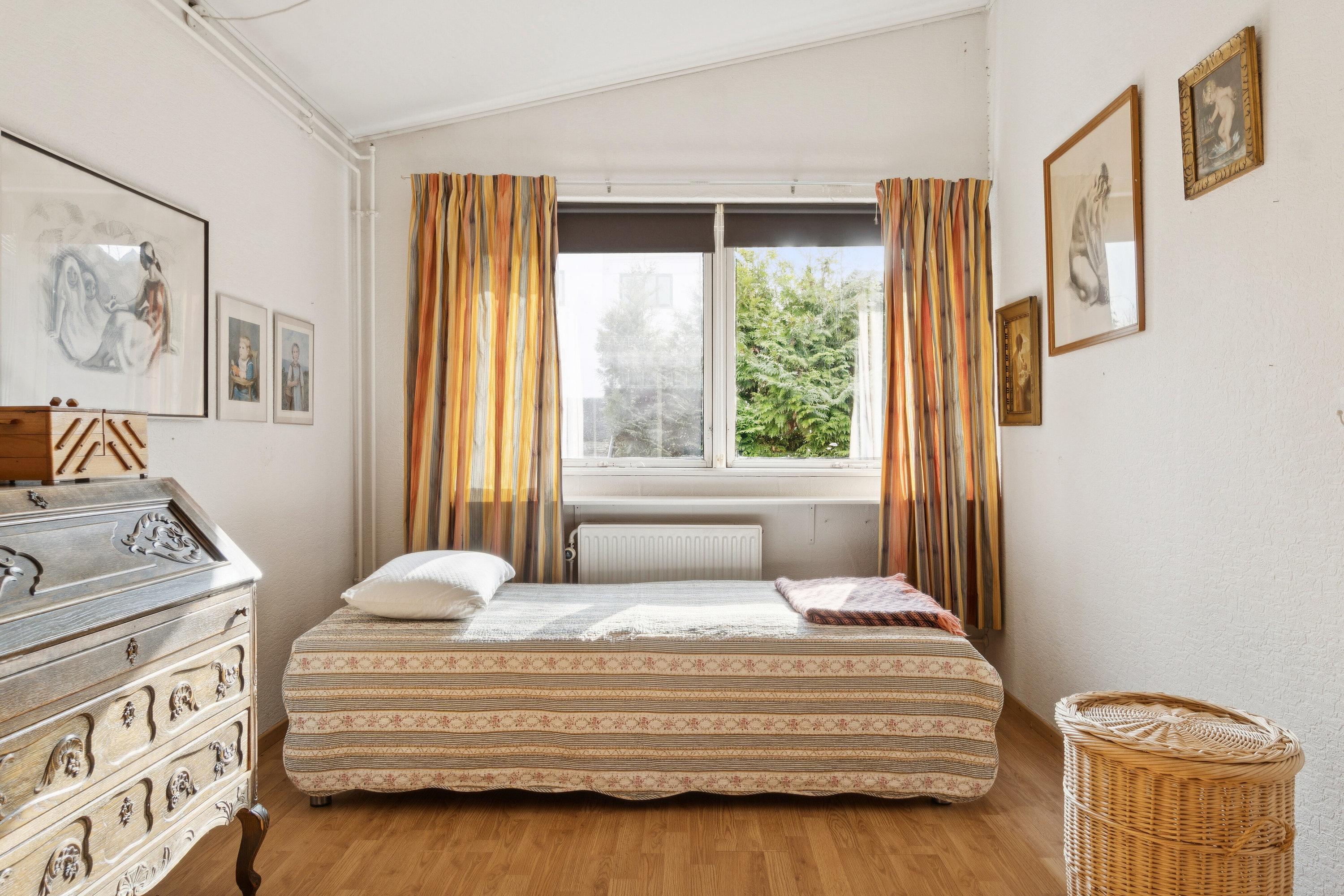 Fremhævet soveværelse billede i fuldskærmstilstand. Billede af Bülowsvej 22, 4230 Skælskør