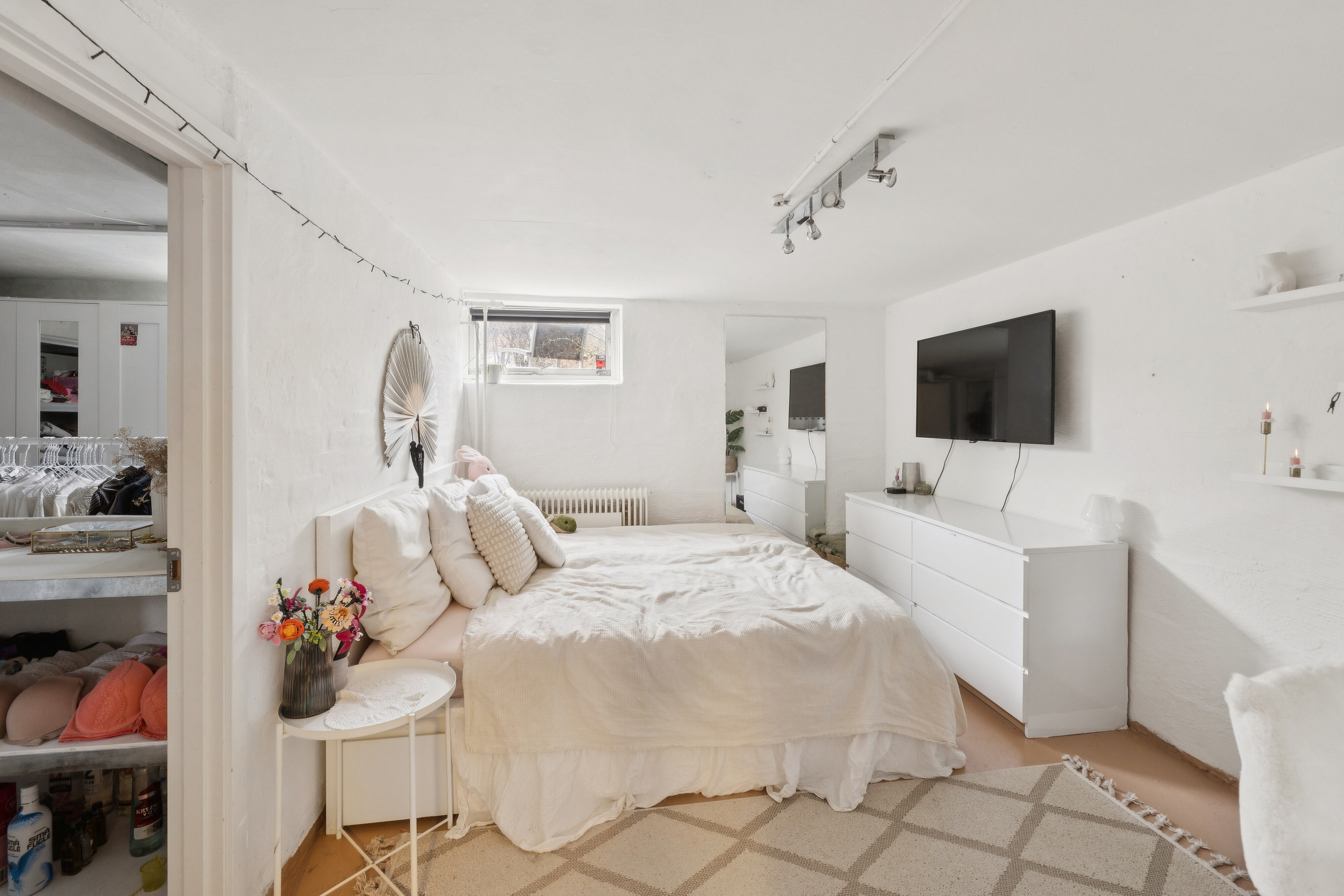 Fremhævet soveværelse billede i fuldskærmstilstand. Billede af Kløverdalen 3, 4000 Roskilde