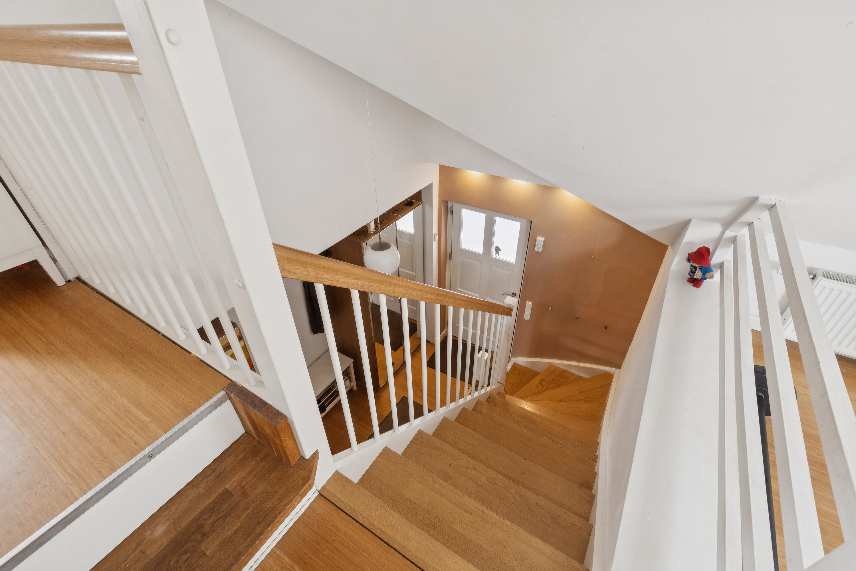 Fremhævet trappe billede i fuldskærmstilstand. Billede af Kløverdalen 3, 4000 Roskilde