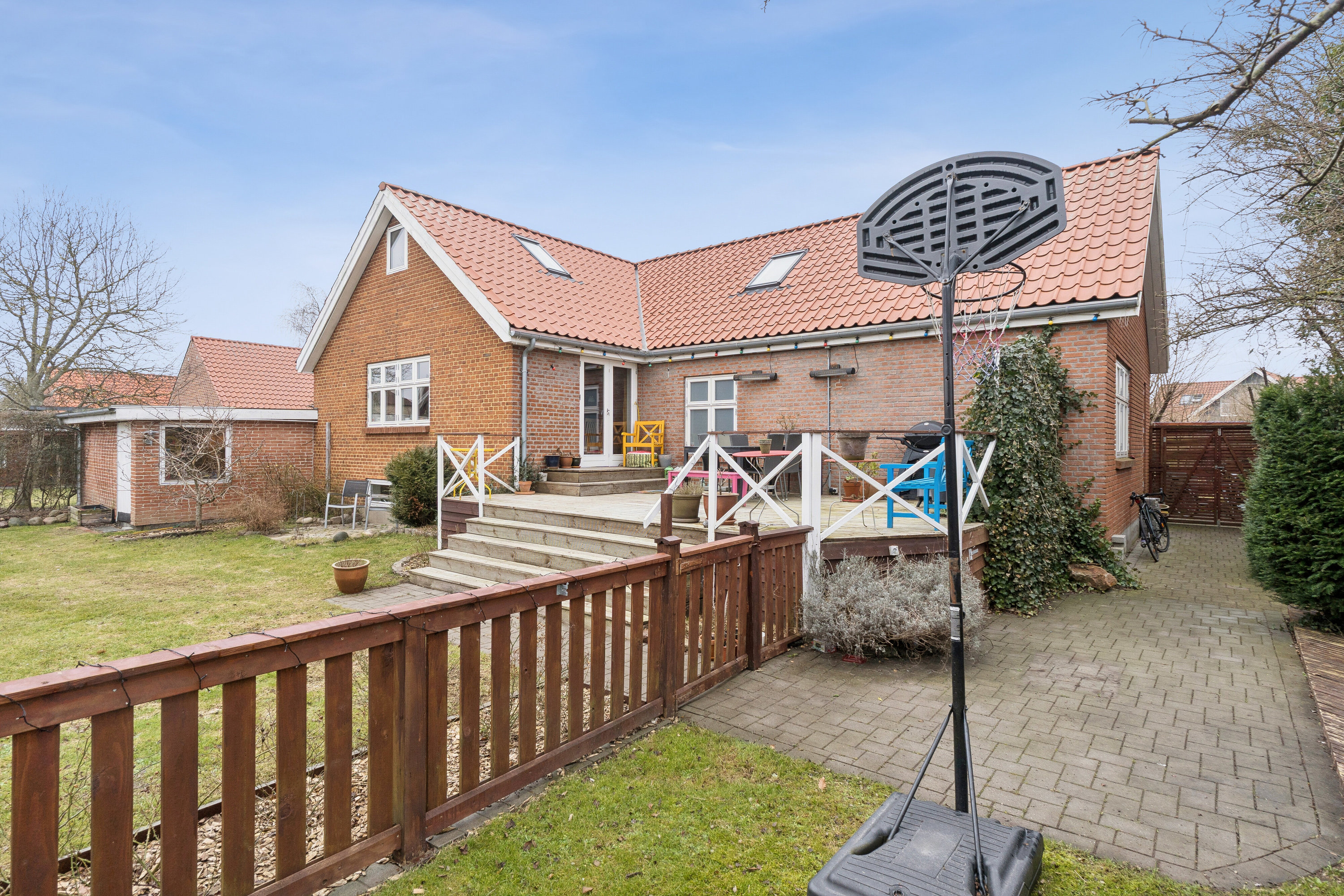 Fremhævet udendørs billede i fuldskærmstilstand. Billede af Kløverdalen 3, 4000 Roskilde