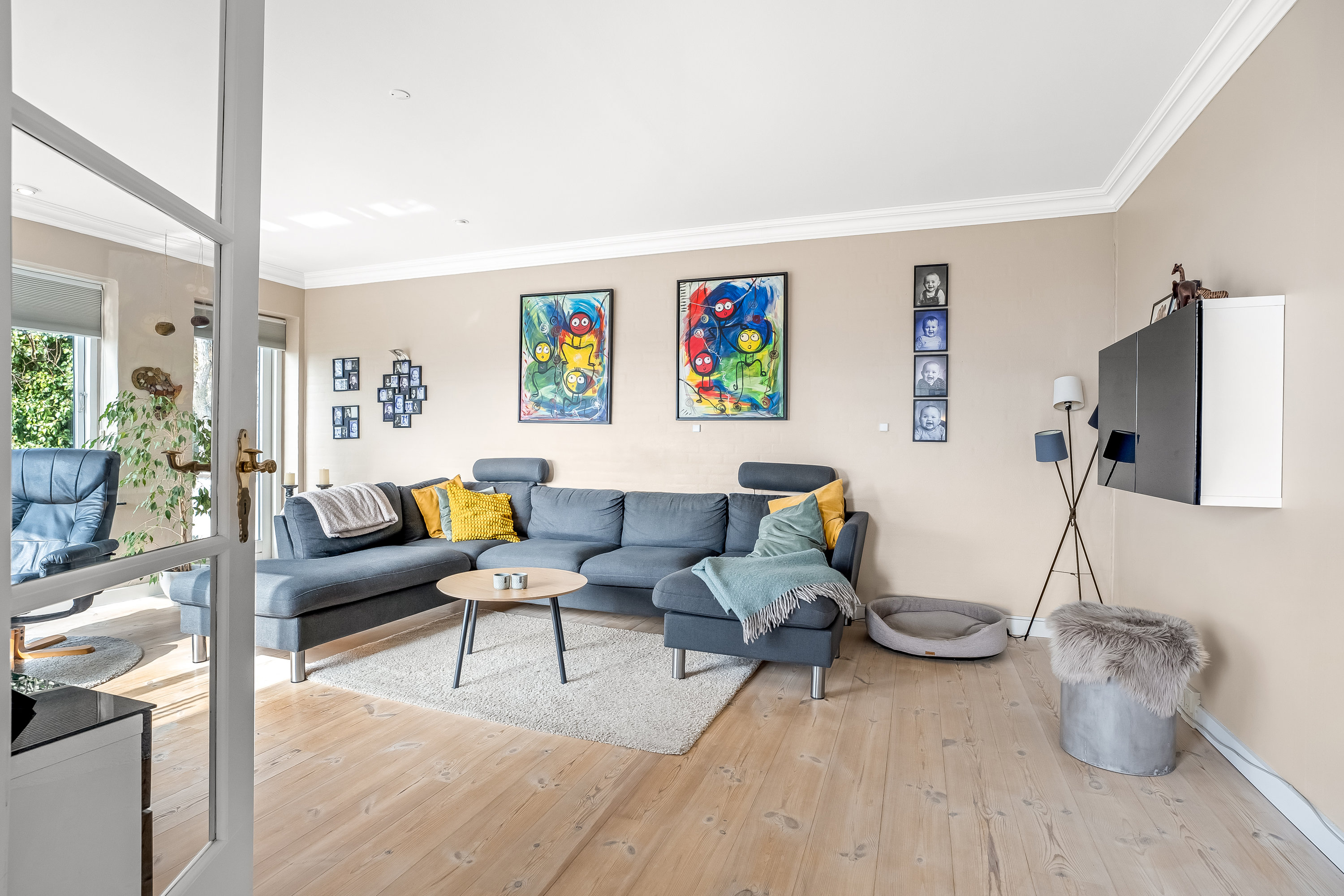 Fremhævet stue billede i fuldskærmstilstand. Billede af Refshalevej 44, 4930 Maribo