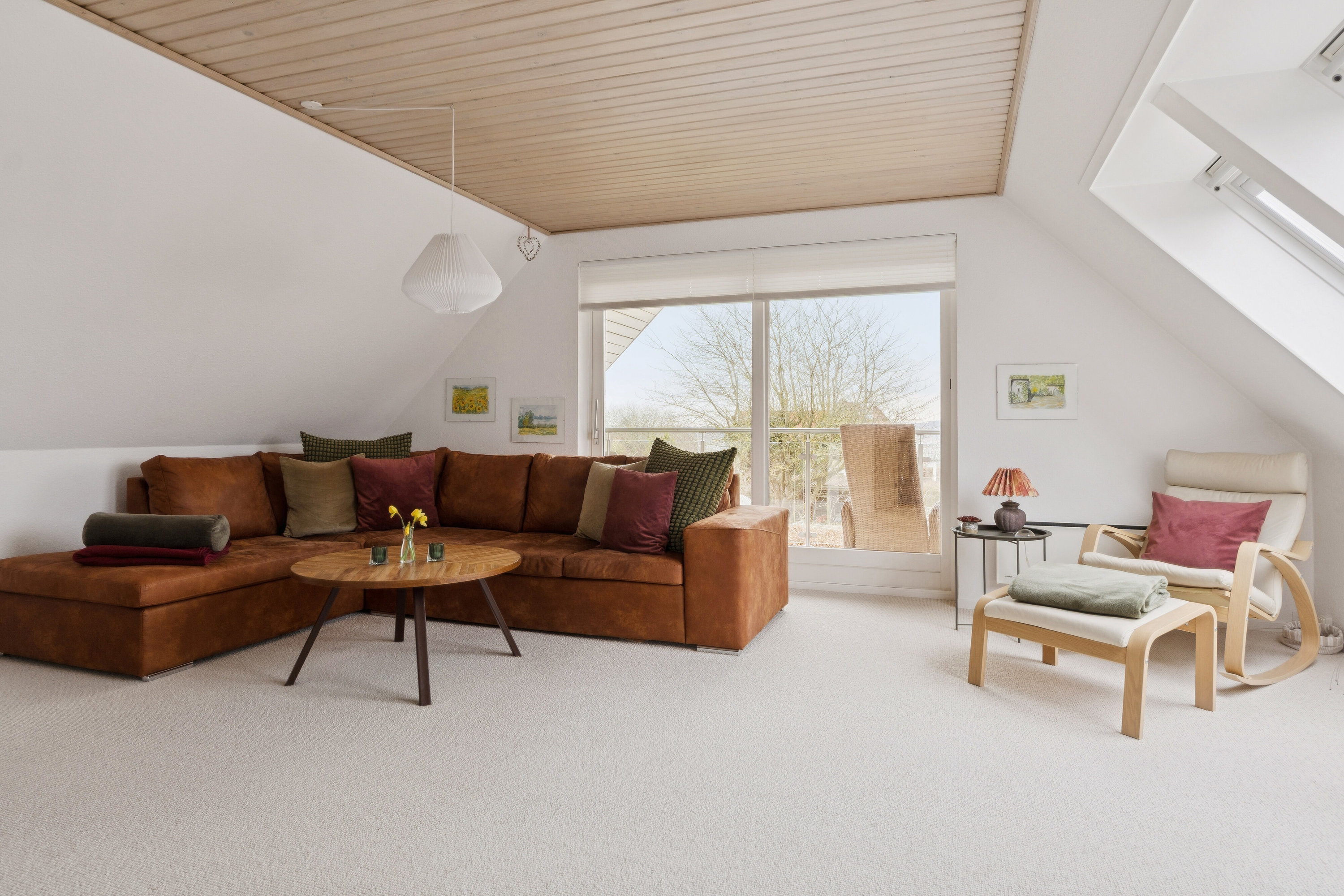 Fremhævet stue billede i fuldskærmstilstand. Billede af Lyndbyparken 12, Lyndby, 4070 Kirke Hyllinge