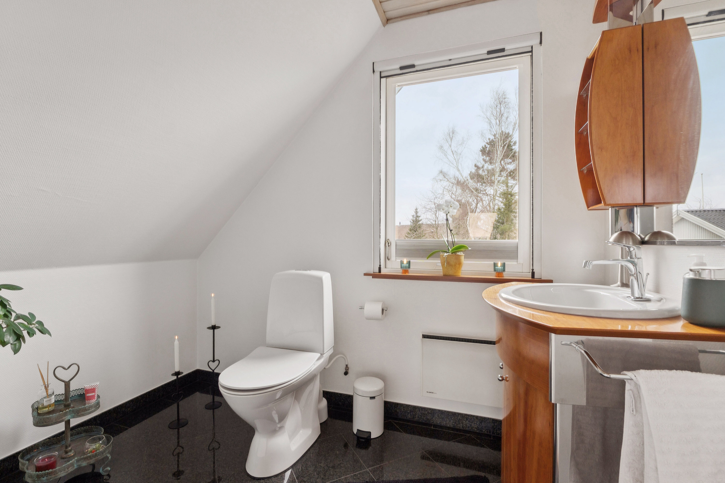 Fremhævet badeværelse billede i fuldskærmstilstand. Billede af Lyndbyparken 12, Lyndby, 4070 Kirke Hyllinge