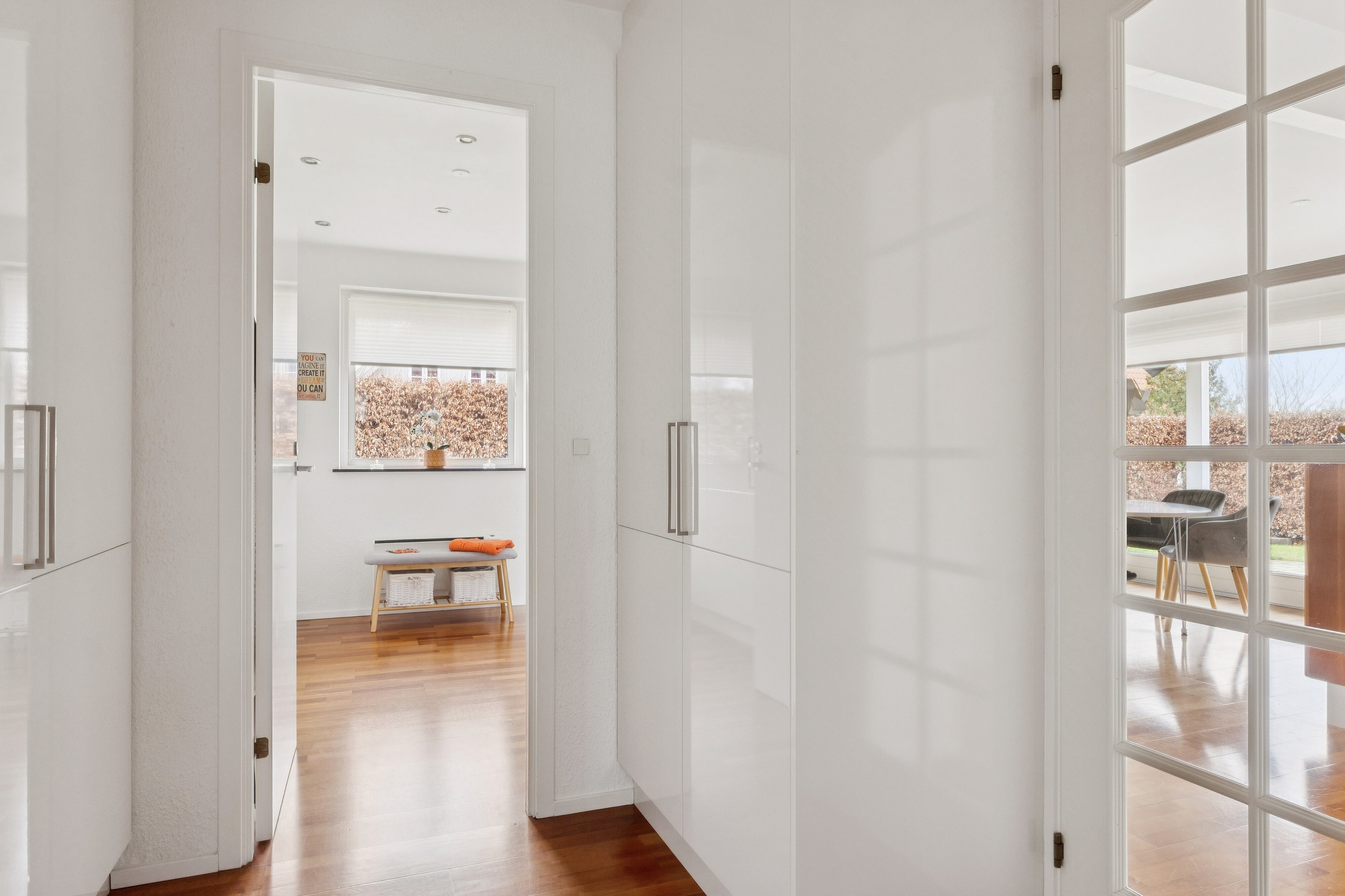 Fremhævet gang billede i fuldskærmstilstand. Billede af Lyndbyparken 12, Lyndby, 4070 Kirke Hyllinge