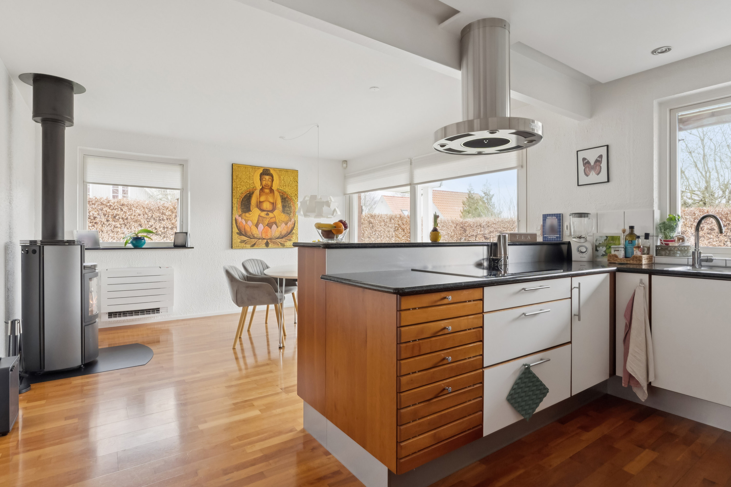 Fremhævet køkken billede i fuldskærmstilstand. Billede af Lyndbyparken 12, Lyndby, 4070 Kirke Hyllinge