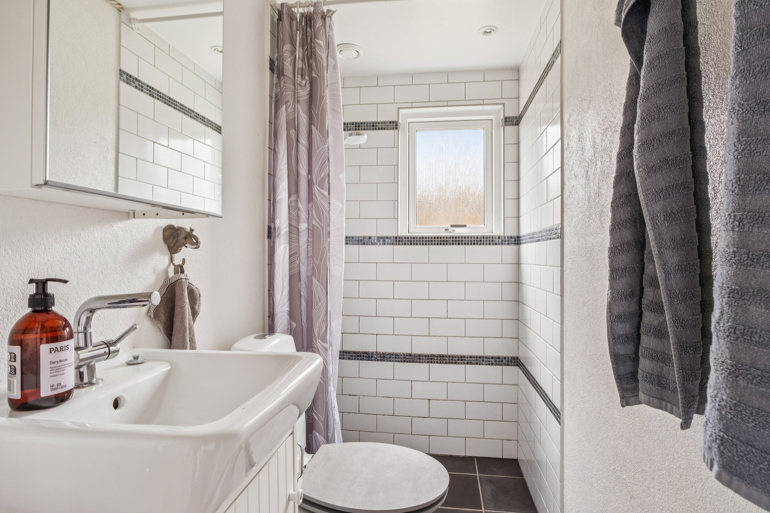 Fremhævet badeværelse billede i fuldskærmstilstand. Billede af Ferdinandvej 6, Kaldred, 4593 Eskebjerg