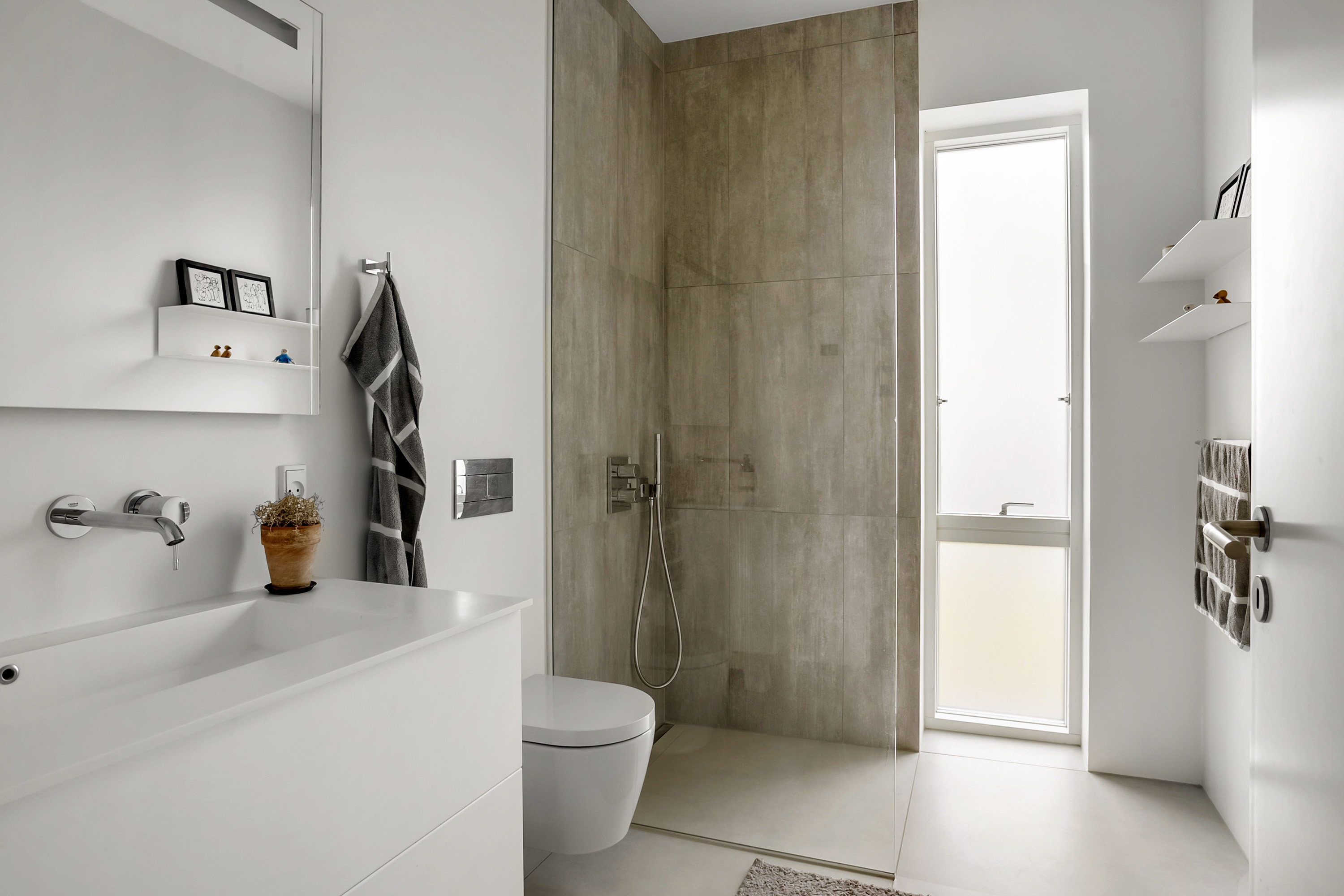 Fremhævet badeværelse billede i fuldskærmstilstand. Billede af Mimersvej 12, 6100 Haderslev