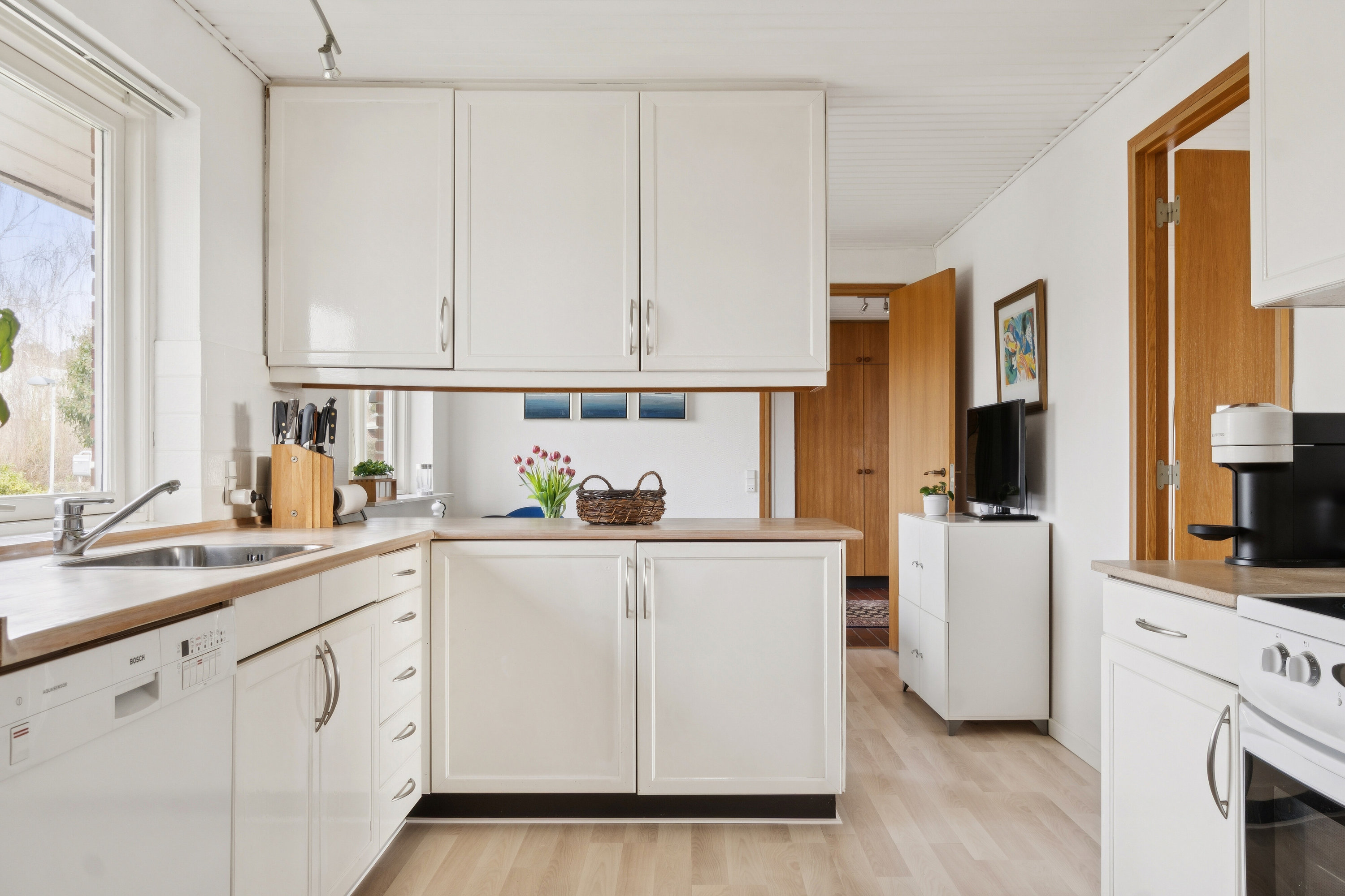 Fremhævet køkken billede i fuldskærmstilstand. Billede af Kløvervej 32, 4270 Høng