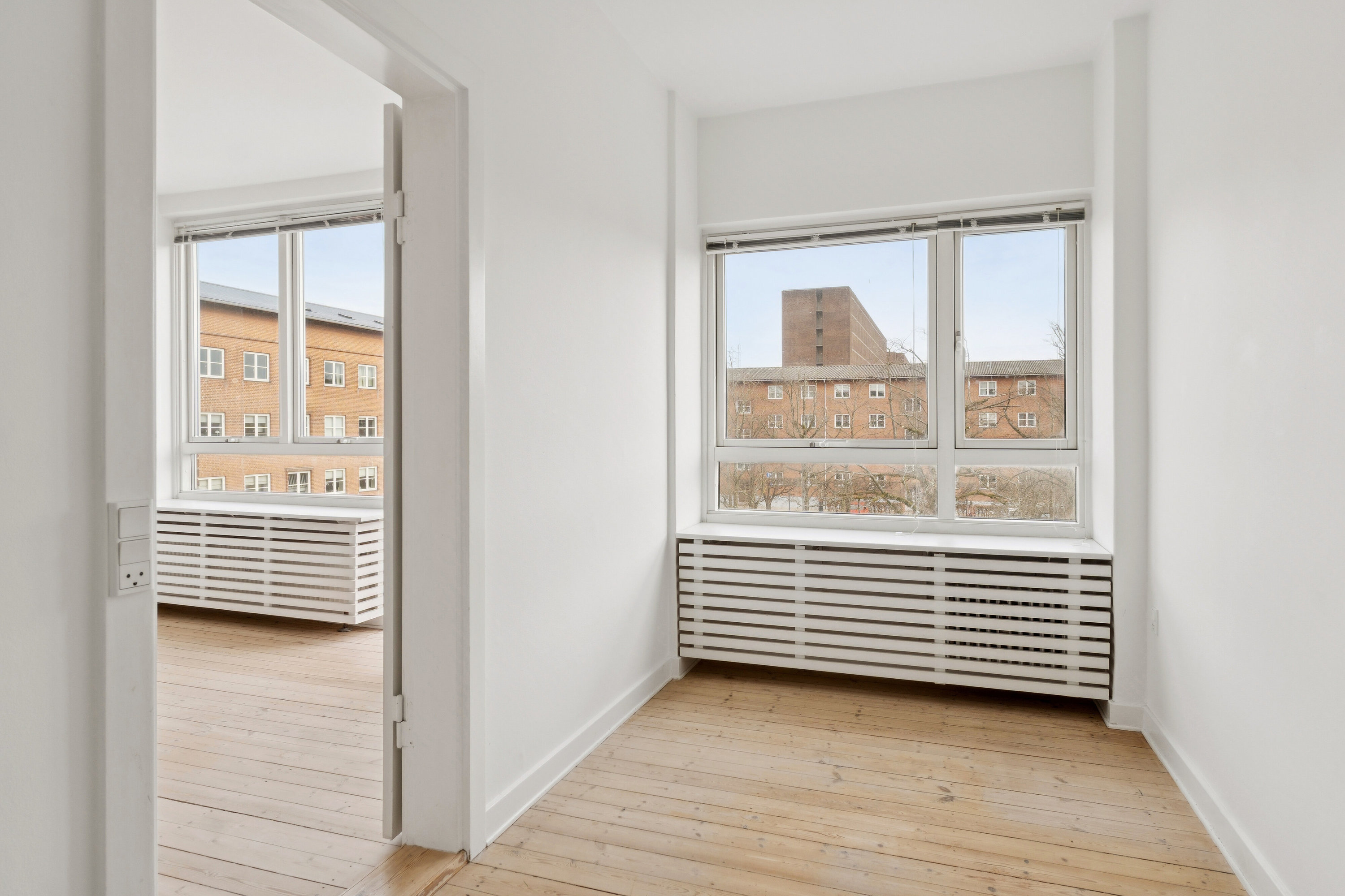 Fremhævet gang billede i fuldskærmstilstand. Billede af Ulrikkenborg Plads 10D, 2. th., 2800 Kongens Lyngby