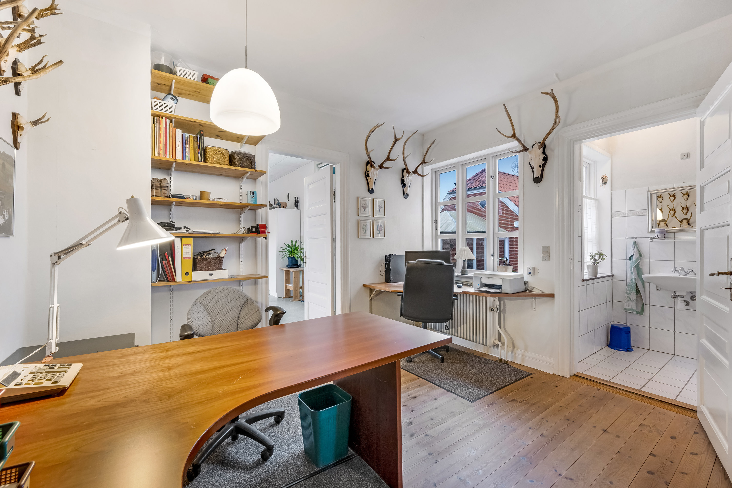 Fremhævet værelse billede i fuldskærmstilstand. Billede af Tim Kirkevej 28A, 6980 Tim