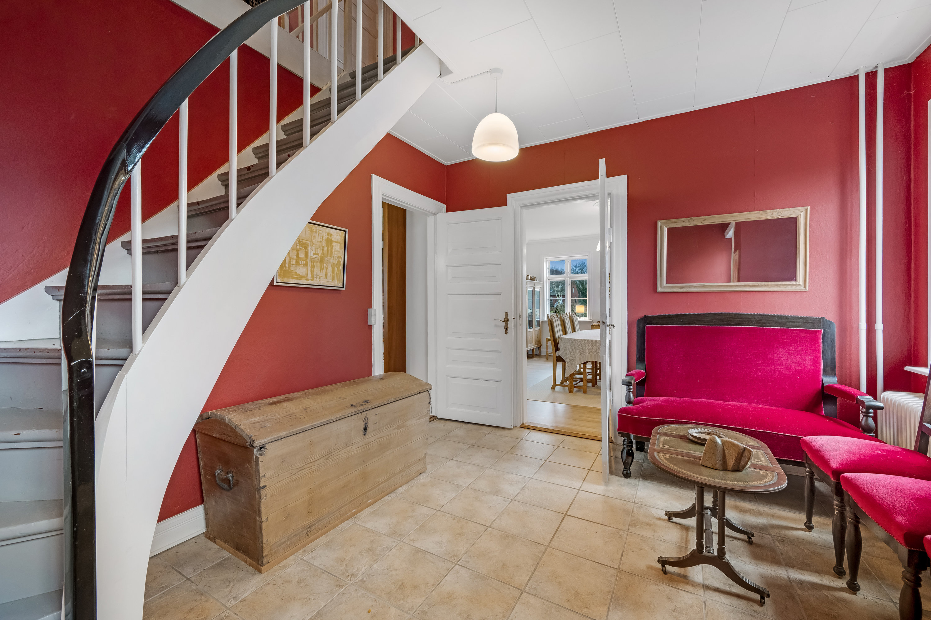 Fremhævet trappe billede i fuldskærmstilstand. Billede af Tim Kirkevej 28A, 6980 Tim