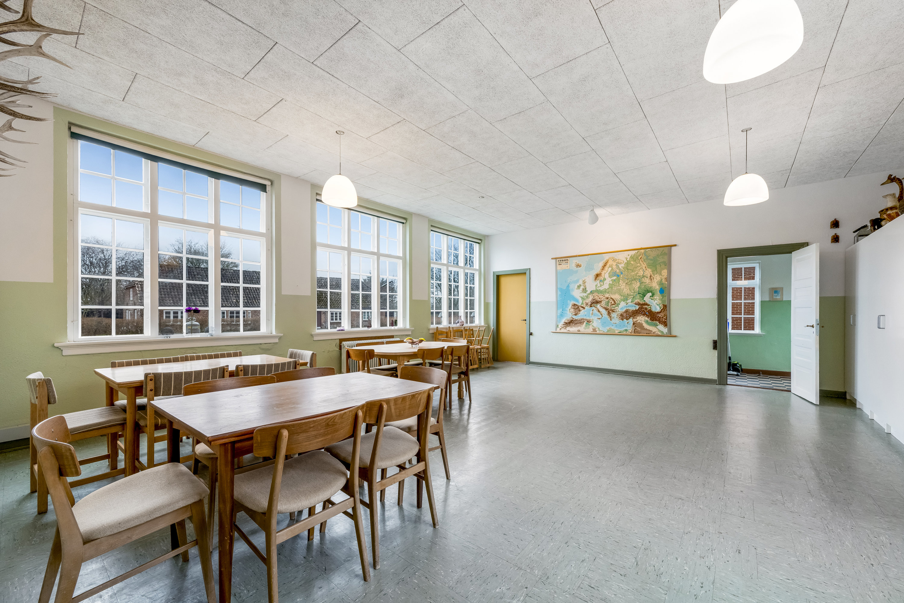 Fremhævet stue billede i fuldskærmstilstand. Billede af Tim Kirkevej 28A, 6980 Tim