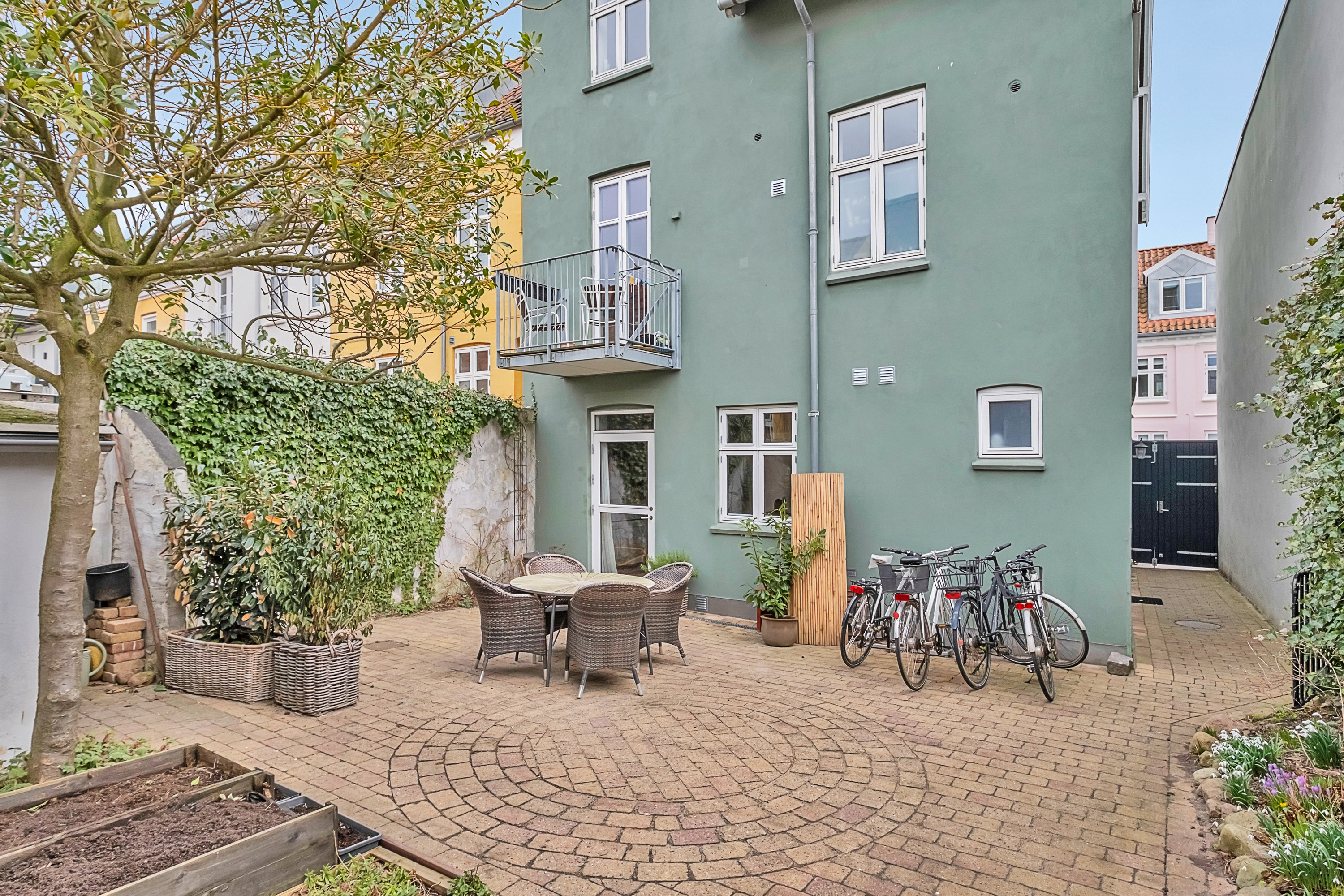 Fremhævet gårdmiljø billede i fuldskærmstilstand. Billede af Bülowsgade 22, st.., 8000 Aarhus C