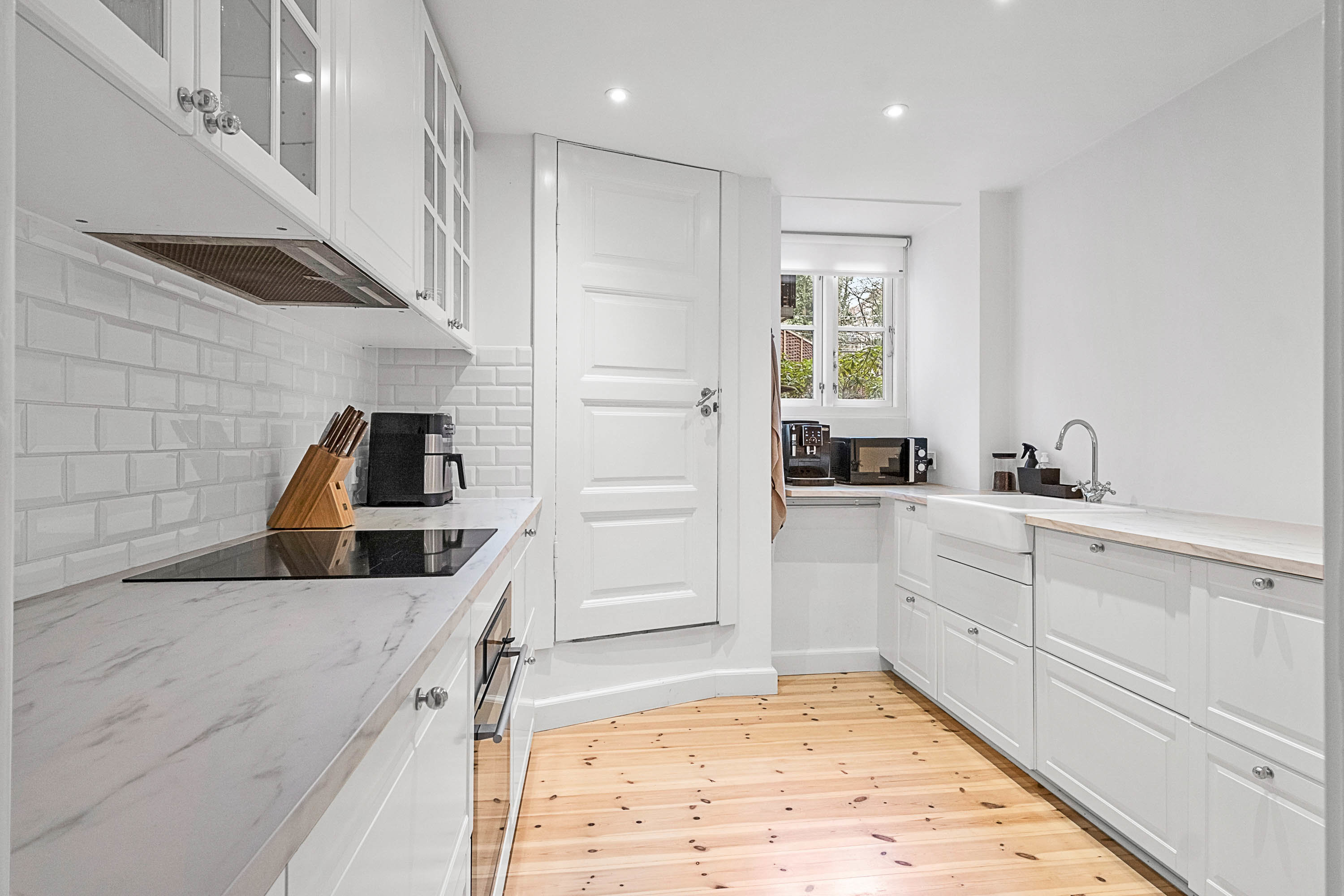 Fremhævet køkken billede i fuldskærmstilstand. Billede af Stadion Allé 33, kld.., 8000 Aarhus C