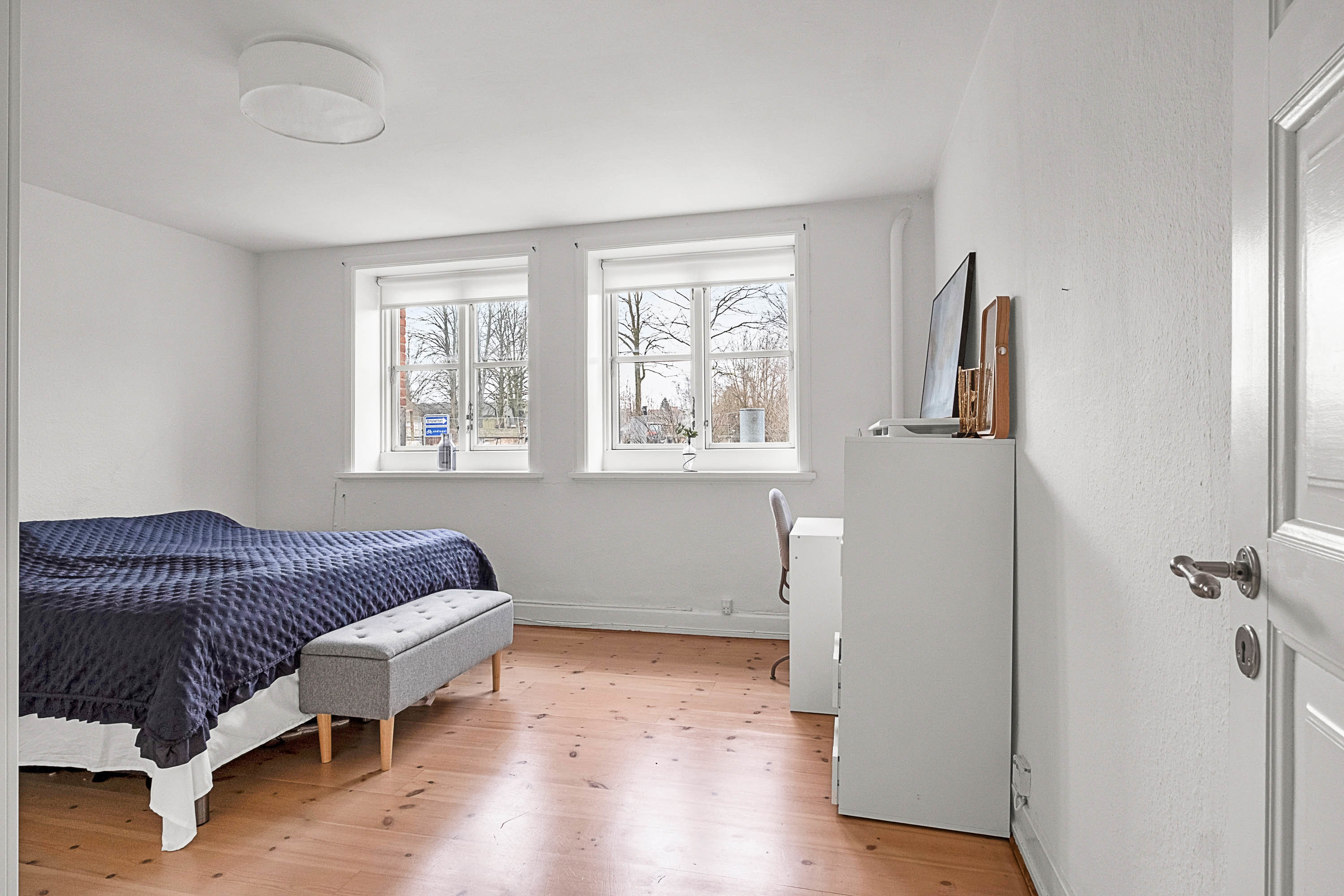 Fremhævet soveværelse billede i fuldskærmstilstand. Billede af Stadion Allé 33, kld.., 8000 Aarhus C