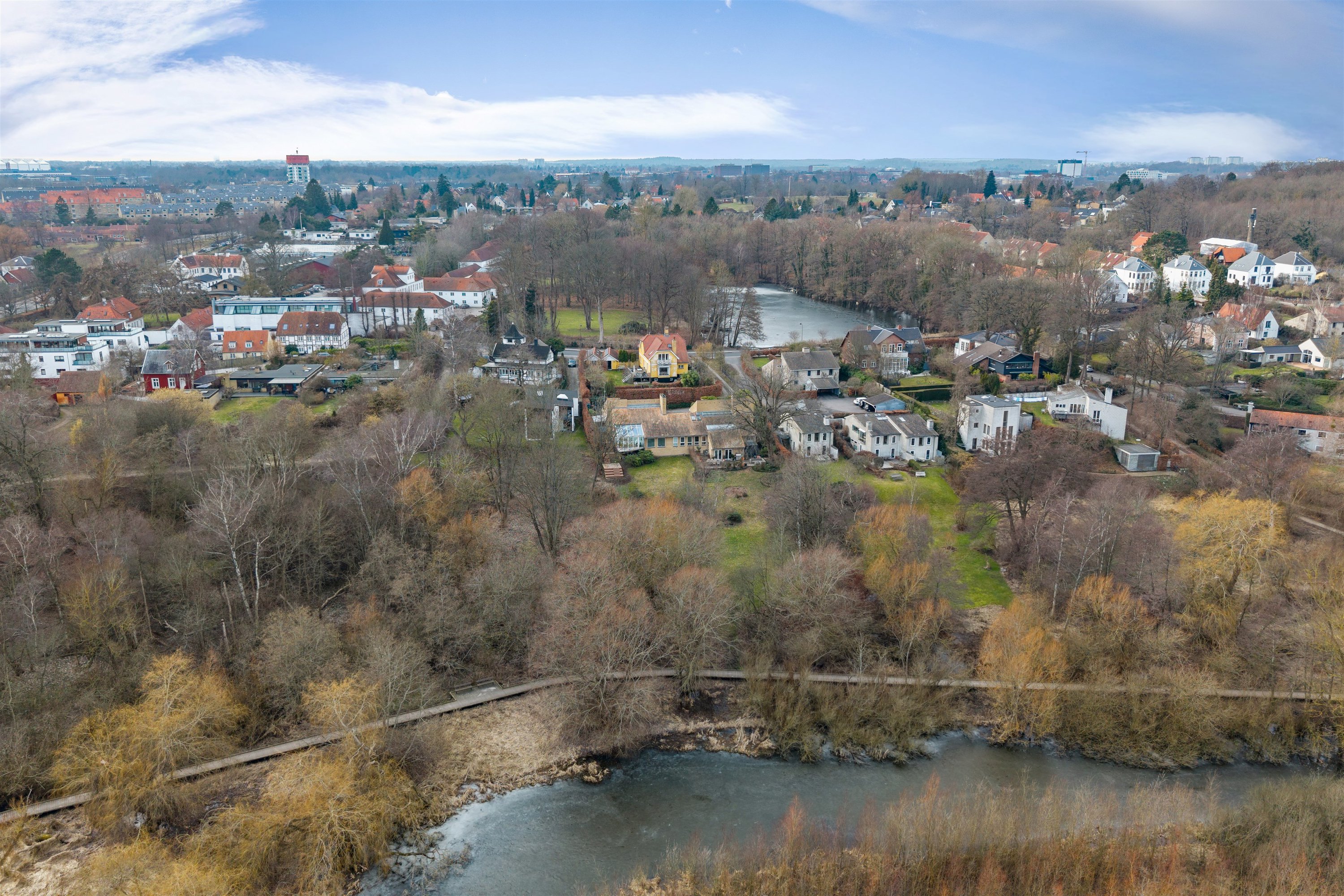 Fremhævet andet billede i fuldskærmstilstand. Billede af Ermelundsvej 112B, 2820 Gentofte
