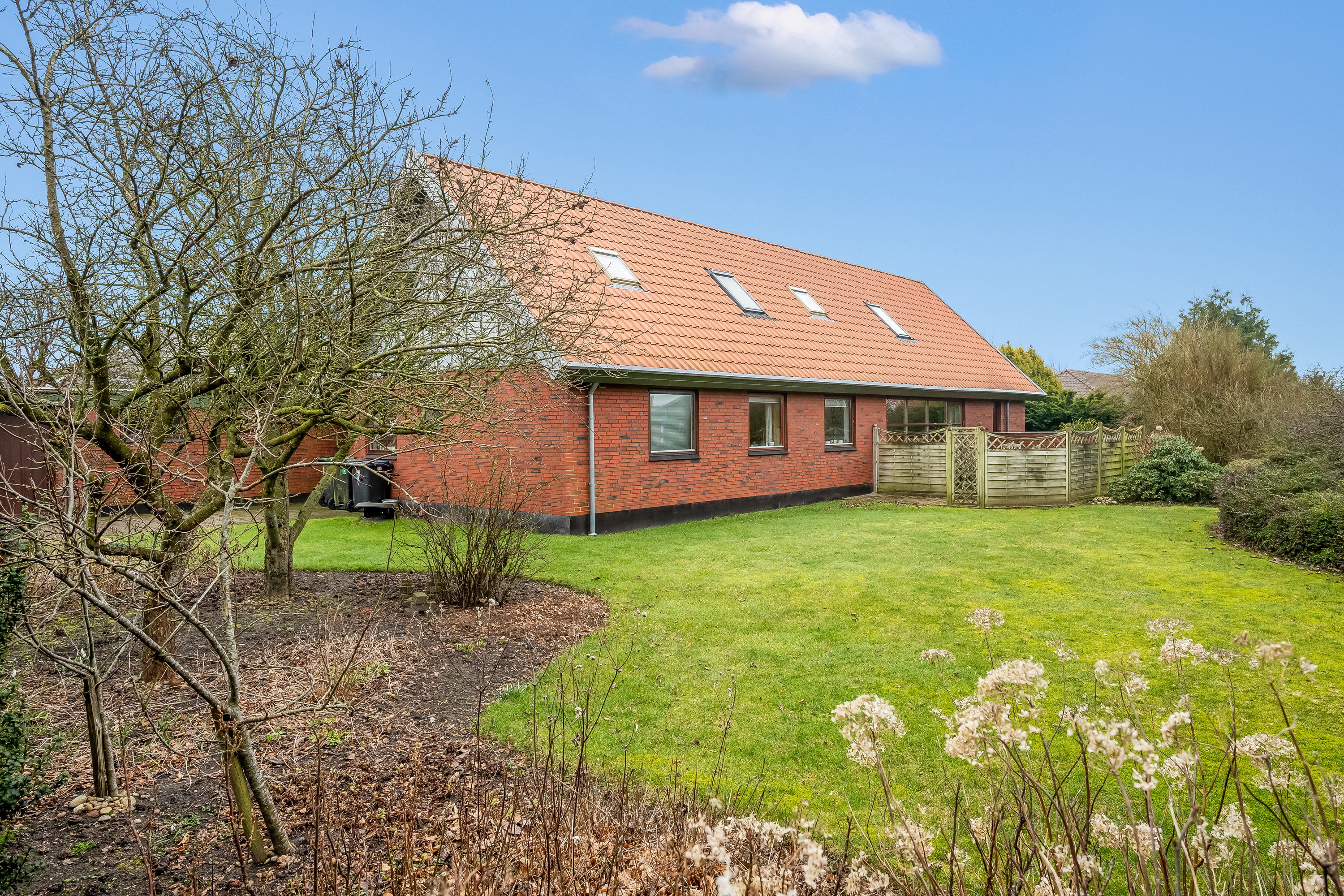 Fremhævet facade billede i fuldskærmstilstand. Billede af Christian Richardts Vej 1, 6800 Varde