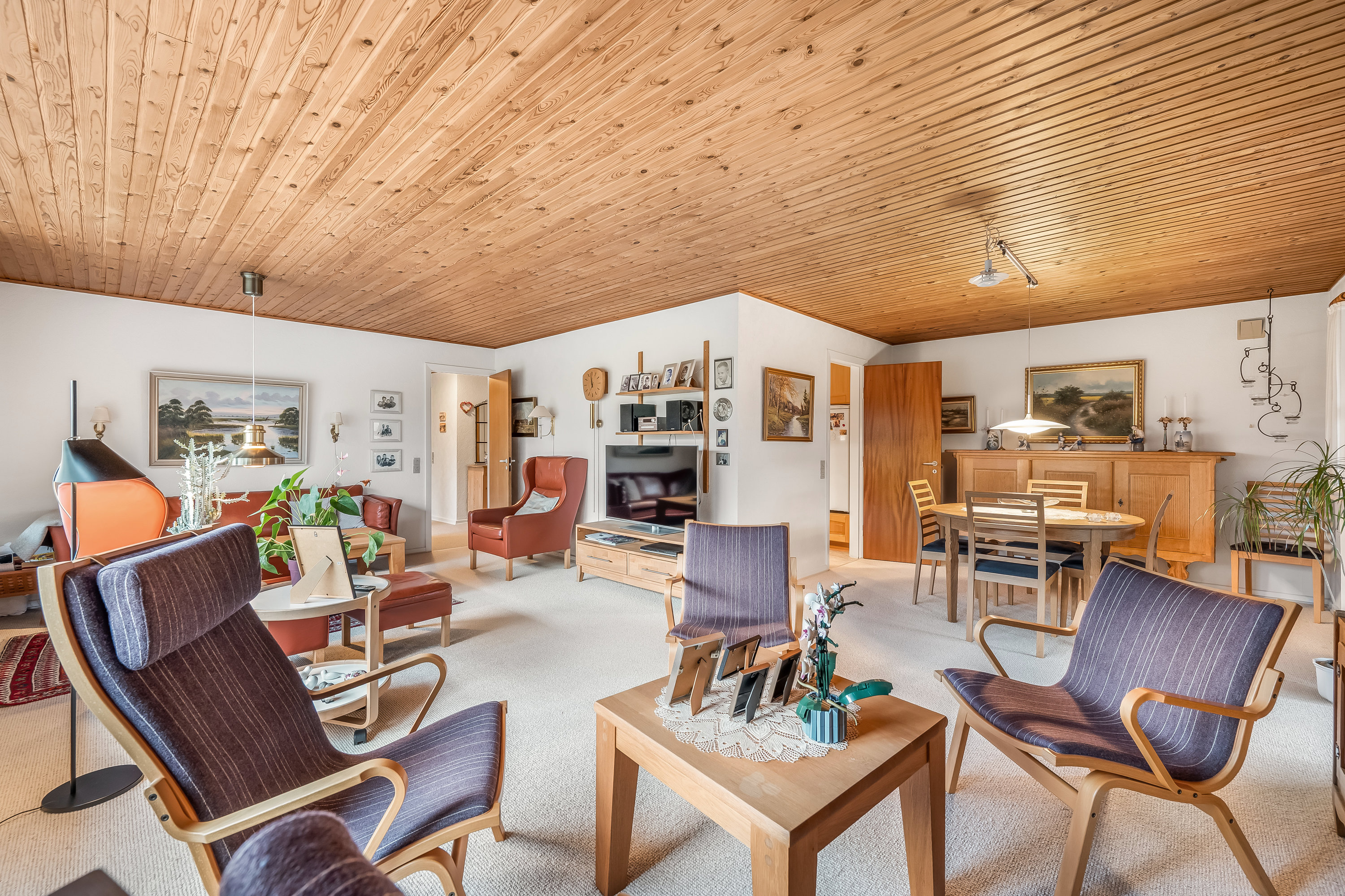 Fremhævet stue billede i fuldskærmstilstand. Billede af Christian Richardts Vej 1, 6800 Varde