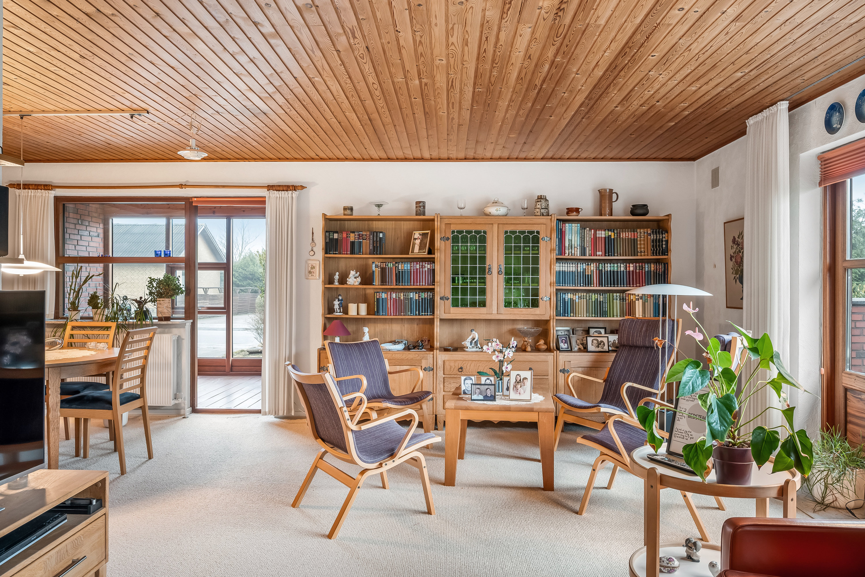 Fremhævet stue billede i fuldskærmstilstand. Billede af Christian Richardts Vej 1, 6800 Varde