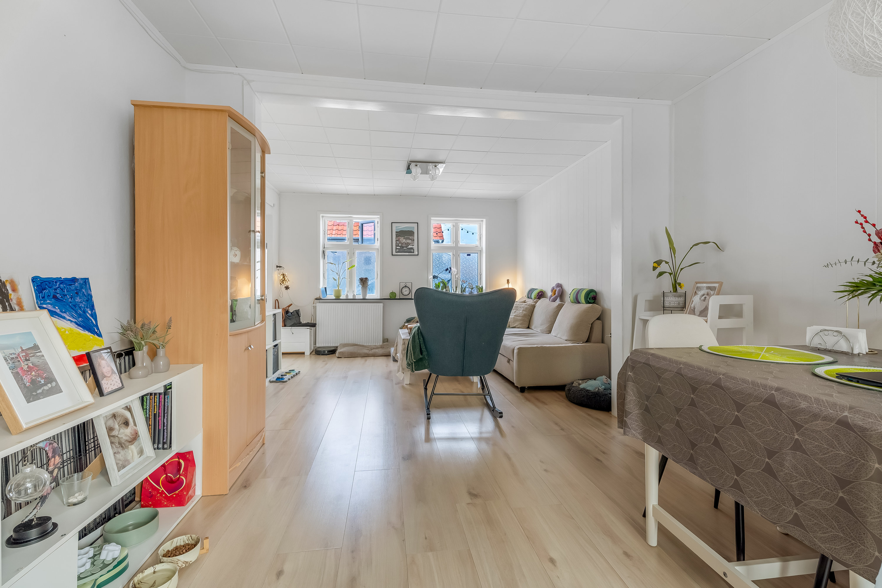 Fremhævet stue billede i fuldskærmstilstand. Billede af Frederiksgade 1, 4800 Nykøbing F