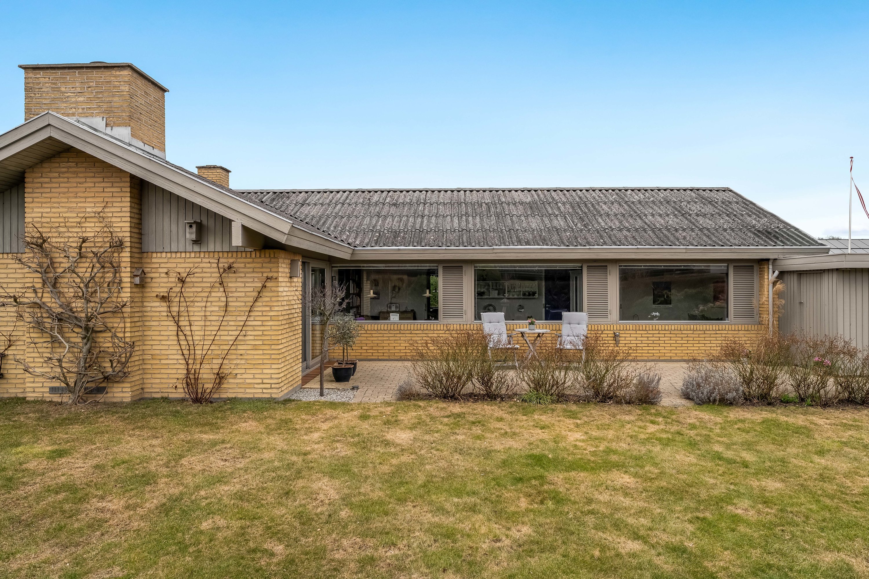 Fremhævet facade billede i fuldskærmstilstand. Billede af Kingosvej 21, 3400 Hillerød