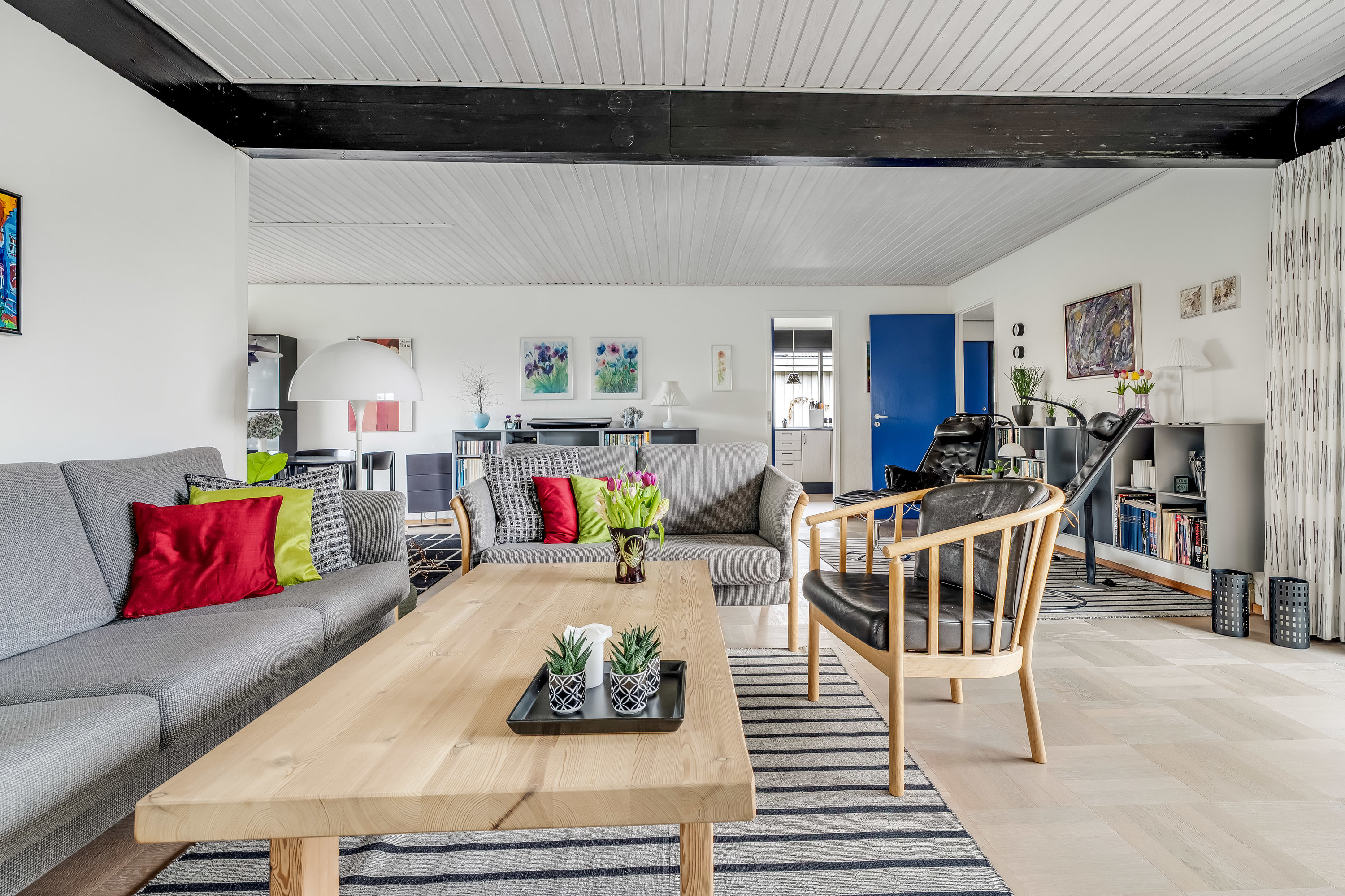 Fremhævet stue billede i fuldskærmstilstand. Billede af Kingosvej 21, 3400 Hillerød