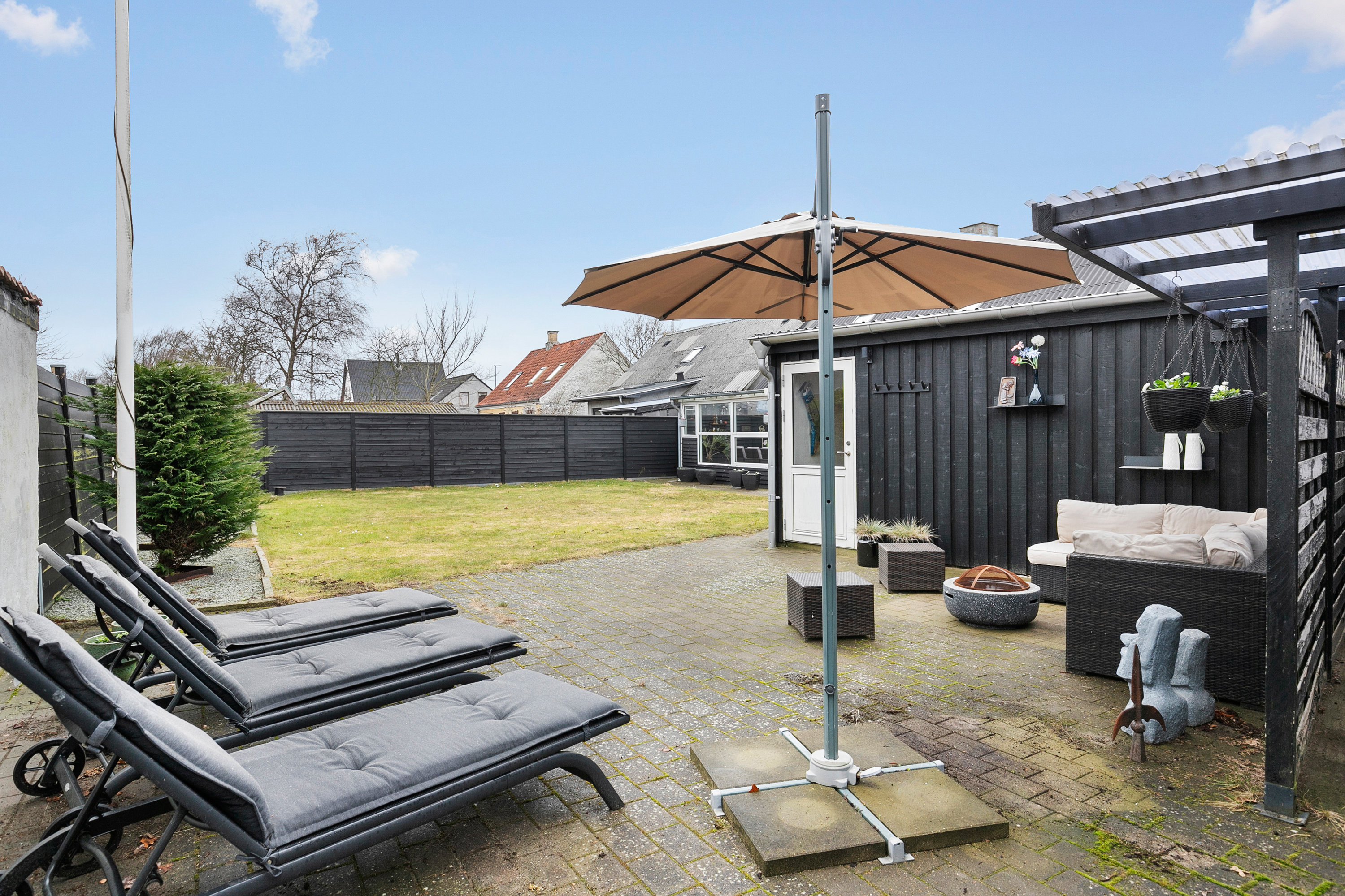 Fremhævet terrasse billede i fuldskærmstilstand. Billede af Frilandsvej 86, 9800 Hjørring