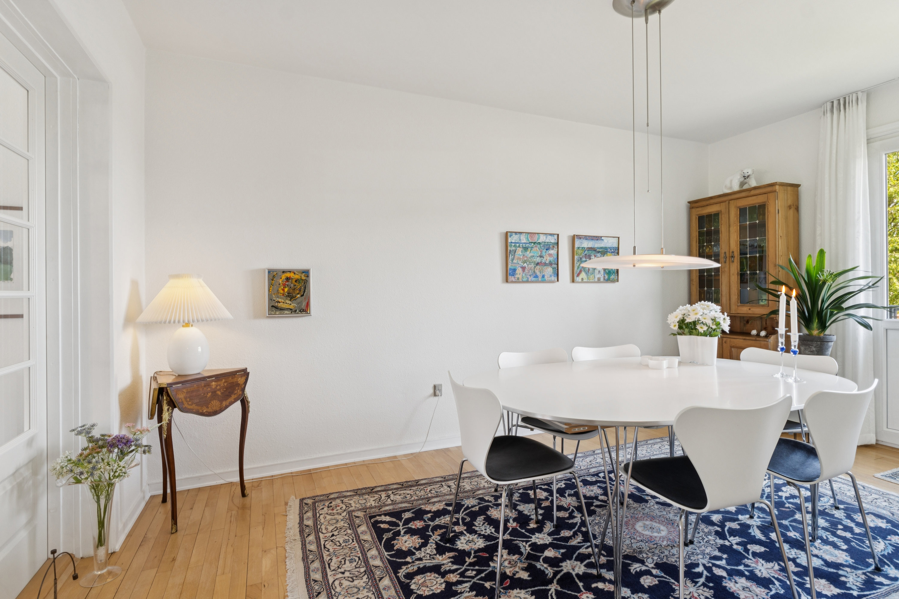 Fremhævet stue billede i fuldskærmstilstand. Billede af Snerlevej 1, st.. tv., 9000 Aalborg