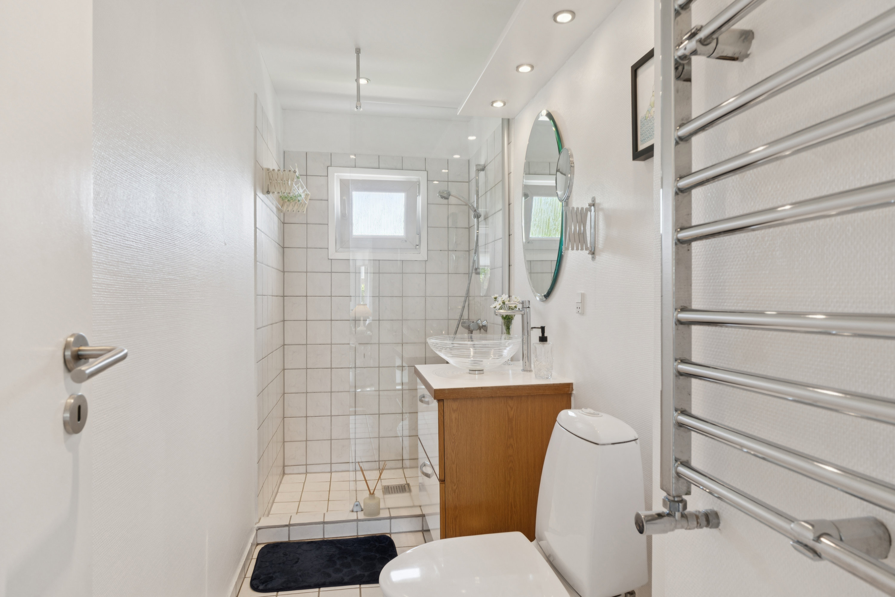 Fremhævet badeværelse billede i fuldskærmstilstand. Billede af Snerlevej 1, st.. tv., 9000 Aalborg