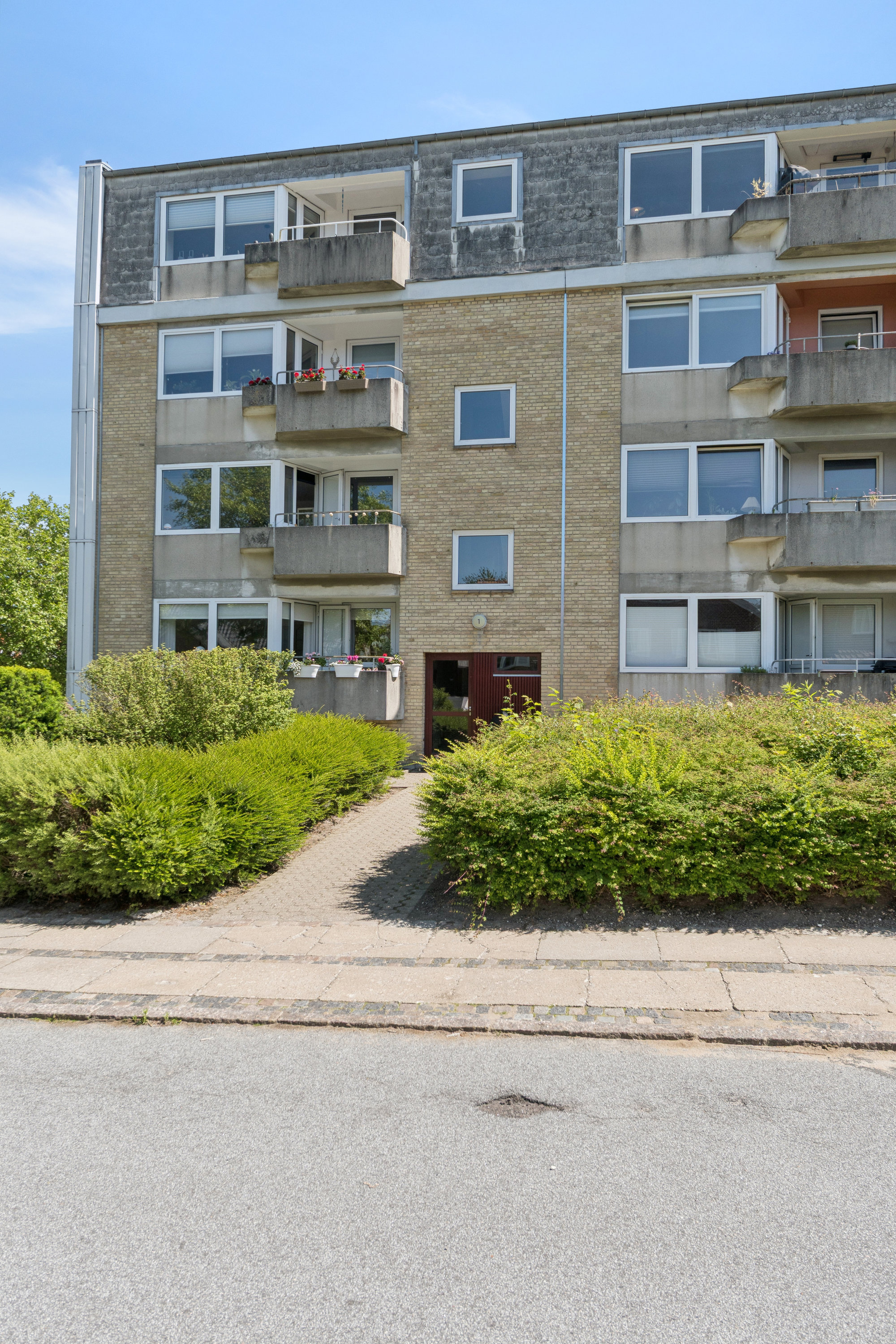 Fremhævet ejendommen billede i fuldskærmstilstand. Billede af Snerlevej 1, st.. tv., 9000 Aalborg