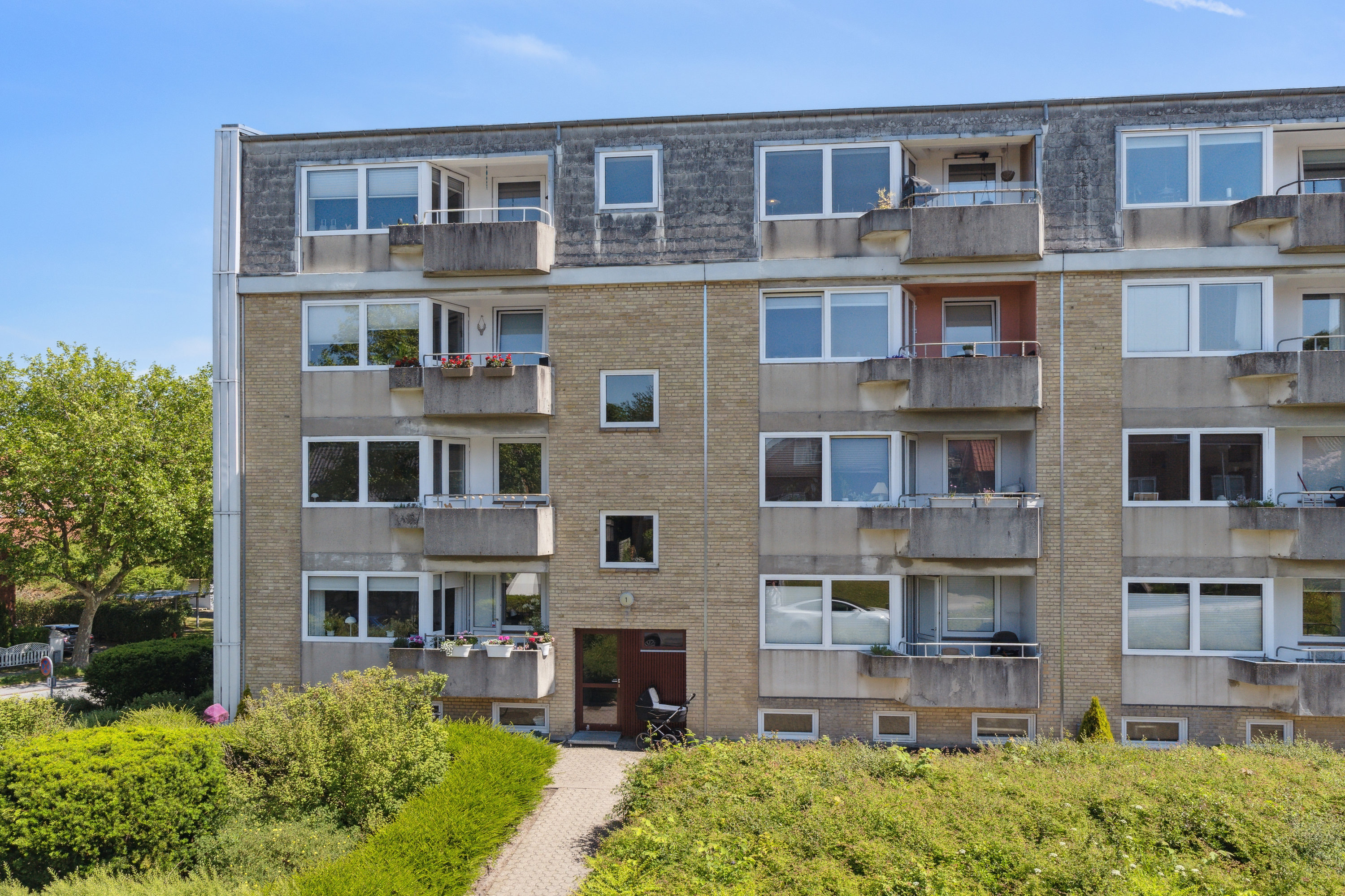 Fremhævet ejendommen billede i fuldskærmstilstand. Billede af Snerlevej 1, st.. tv., 9000 Aalborg