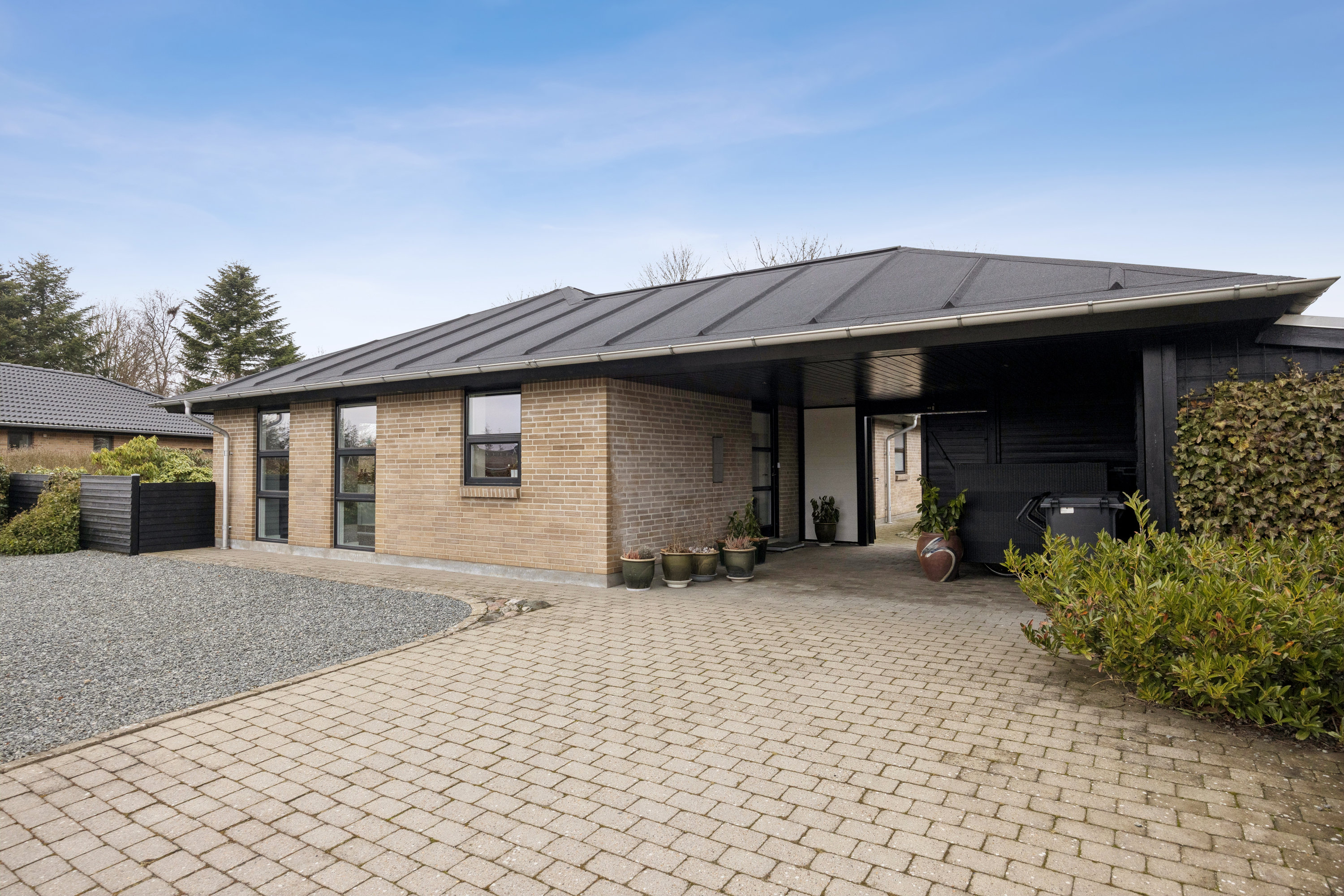 Fremhævet andet billede i fuldskærmstilstand. Billede af Tennisskoven 4, 9320 Hjallerup