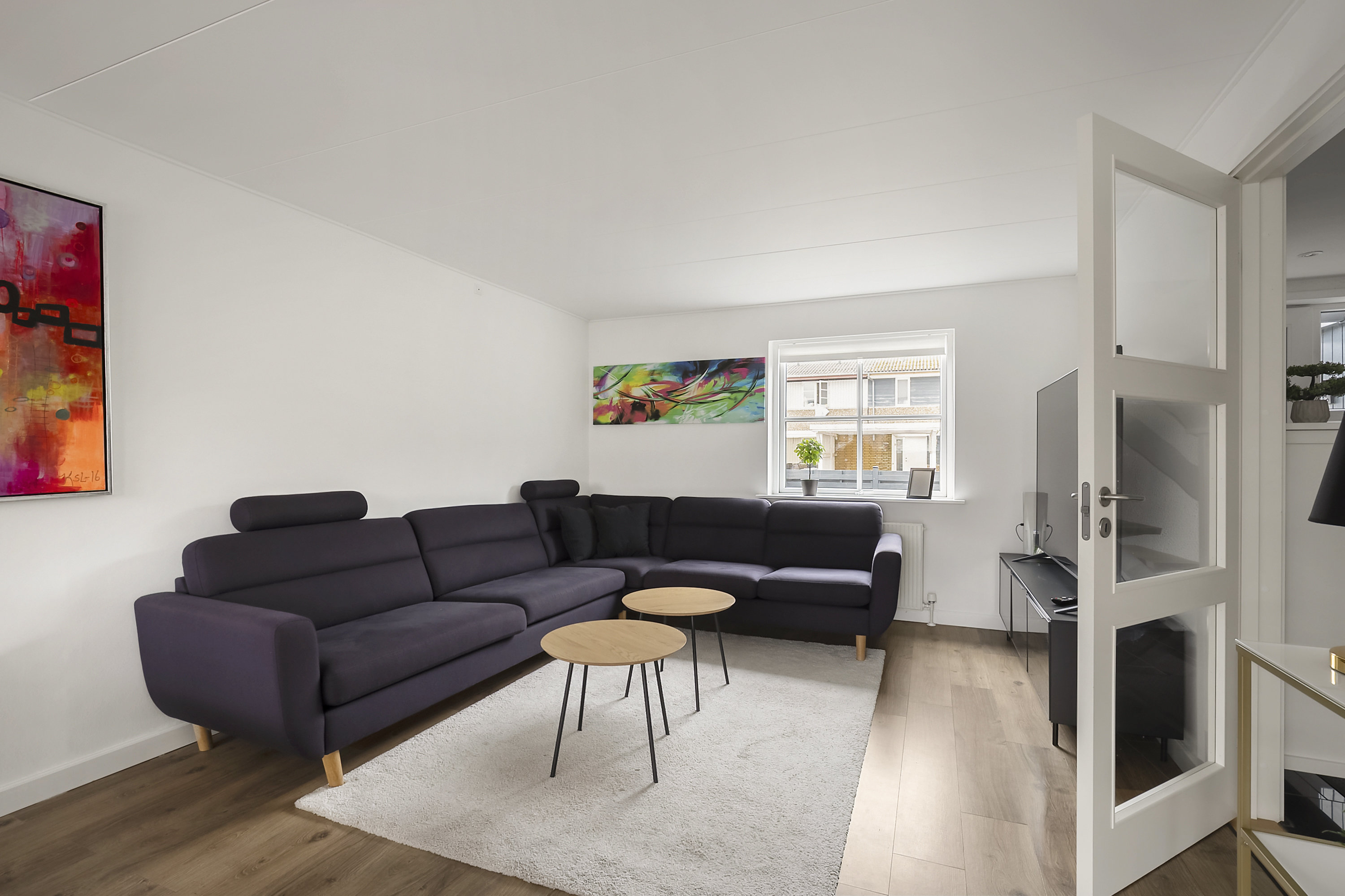 Fremhævet stue billede i fuldskærmstilstand. Billede af Duedalen 56, 5240 Odense NØ