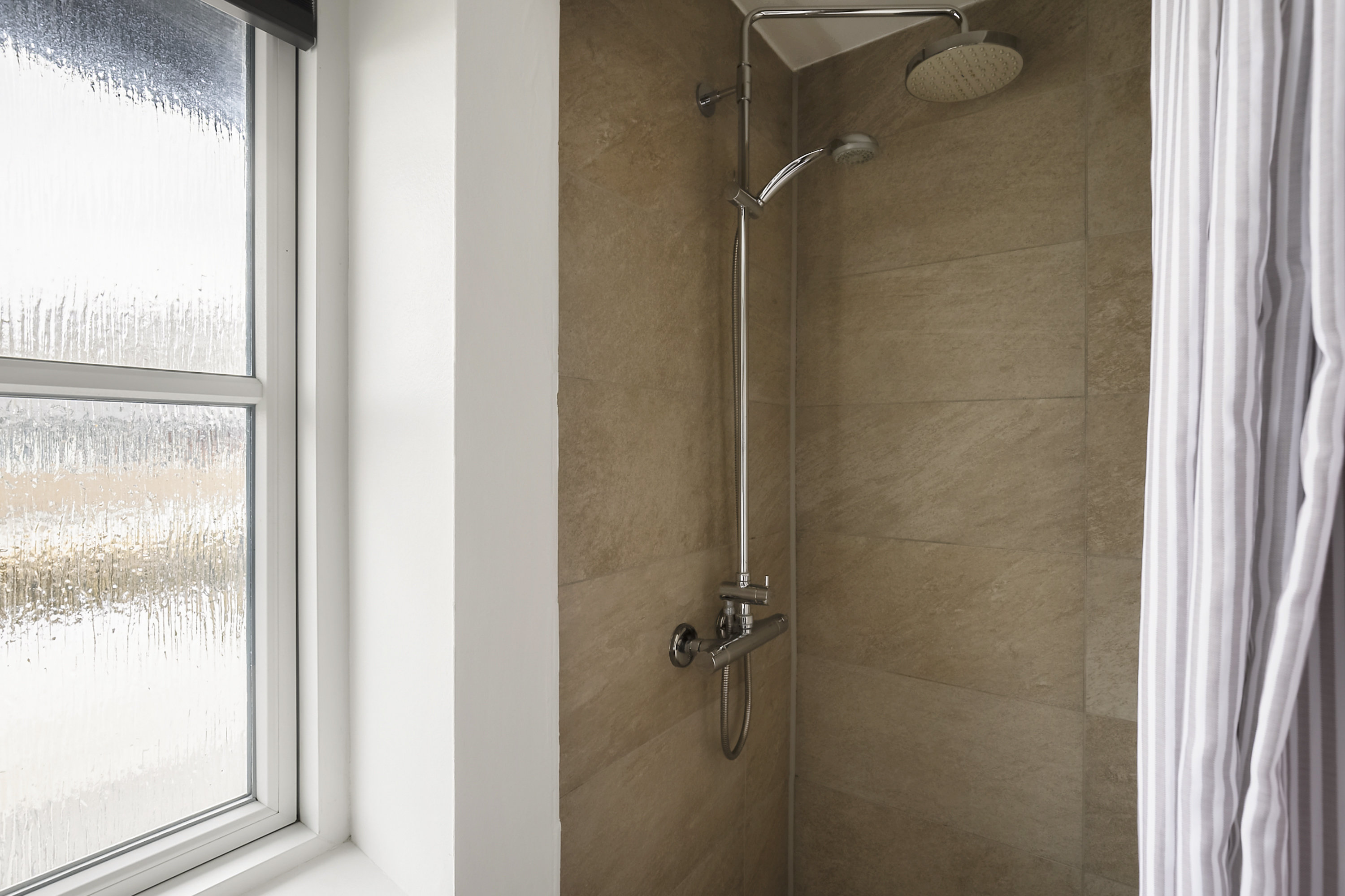 Fremhævet badeværelse billede i fuldskærmstilstand. Billede af Duedalen 56, 5240 Odense NØ