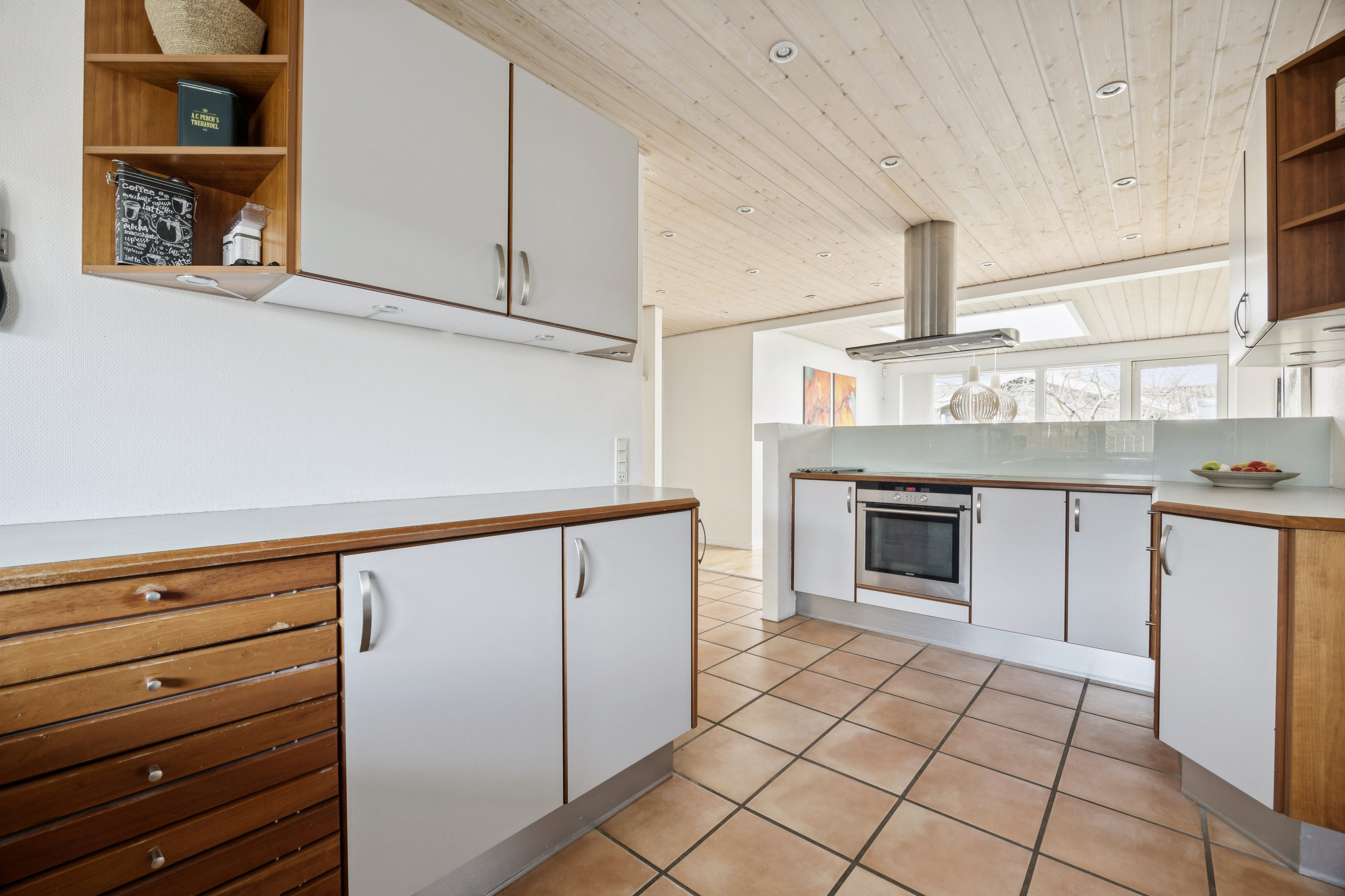 Fremhævet køkken billede i fuldskærmstilstand. Billede af Søagervej 16A, 2670 Greve