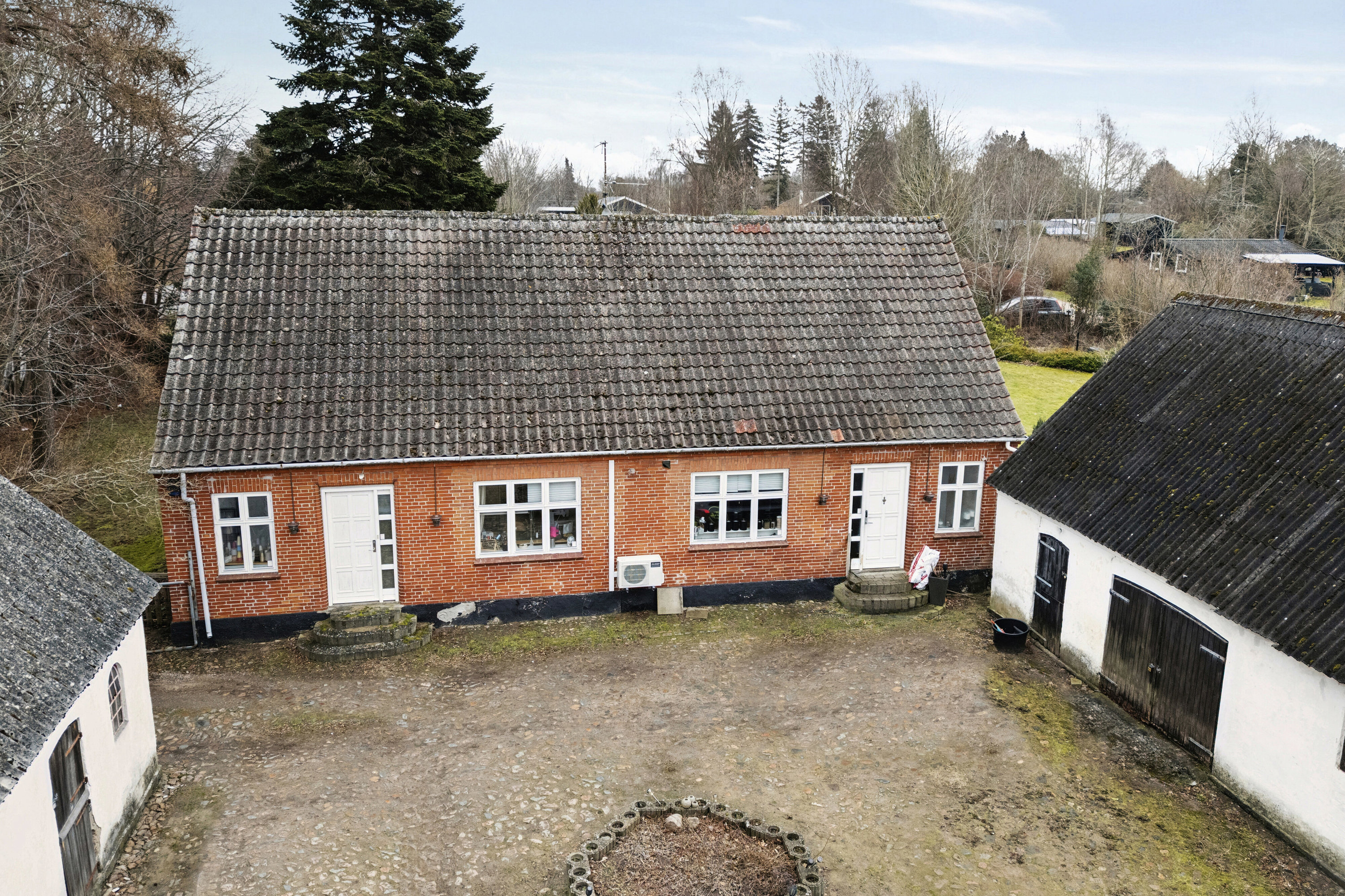 Fremhævet set fra vejen billede i fuldskærmstilstand. Billede af Smidsholmvej 10, Hønsinge L, 4560 Vig