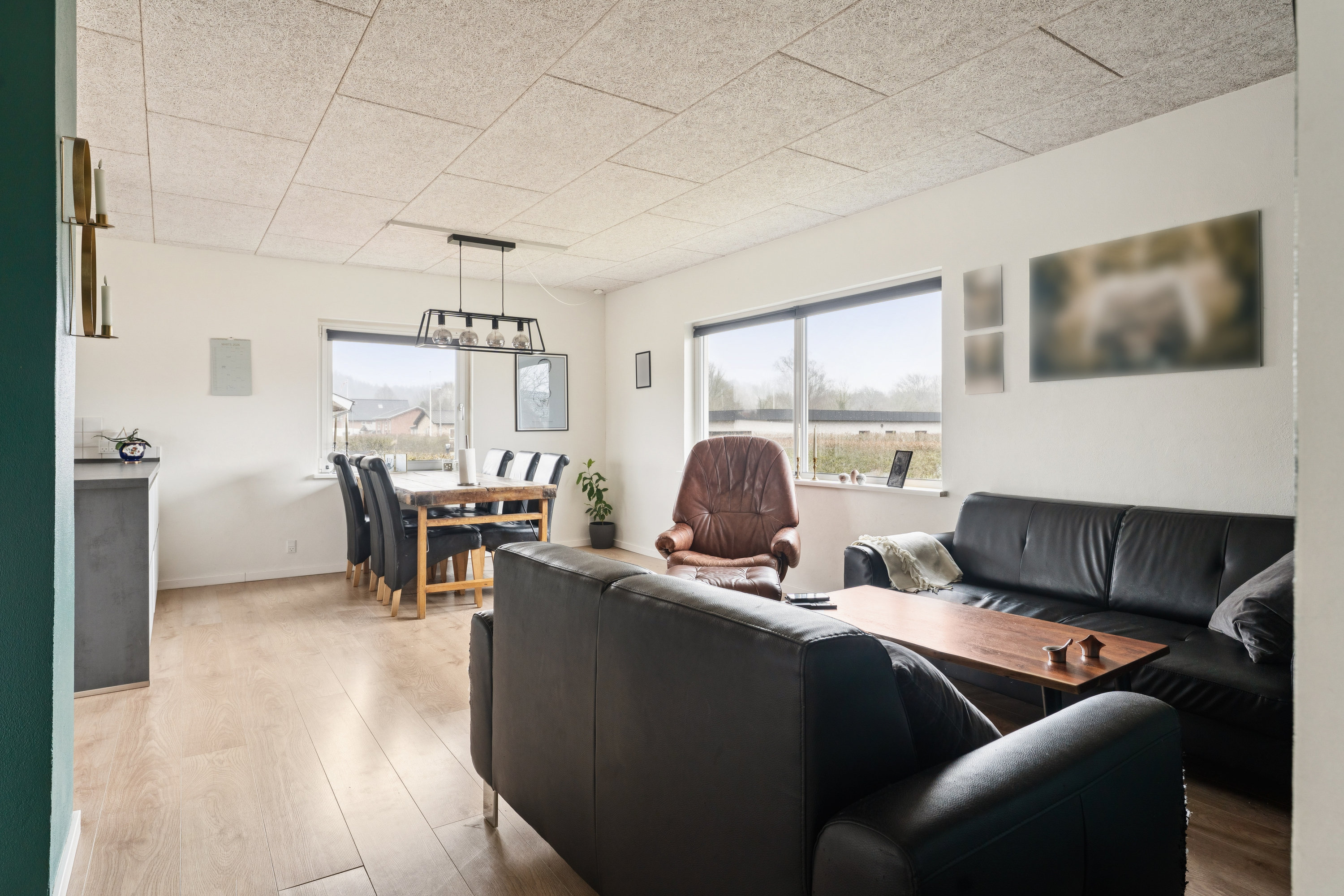 Fremhævet stue billede i fuldskærmstilstand. Billede af Vibevej 5, 8850 Bjerringbro