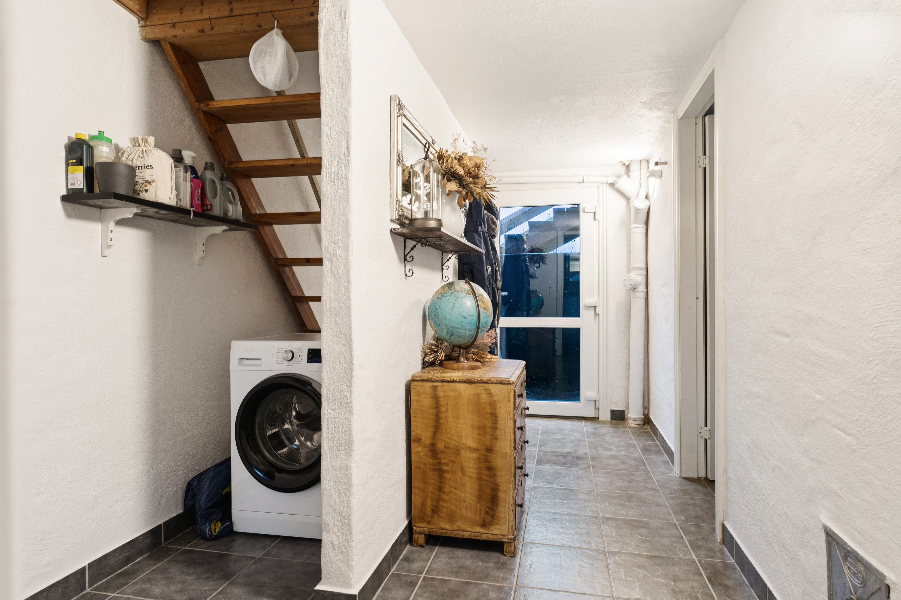 Fremhævet gang billede i fuldskærmstilstand. Billede af Vibevej 5, 8850 Bjerringbro