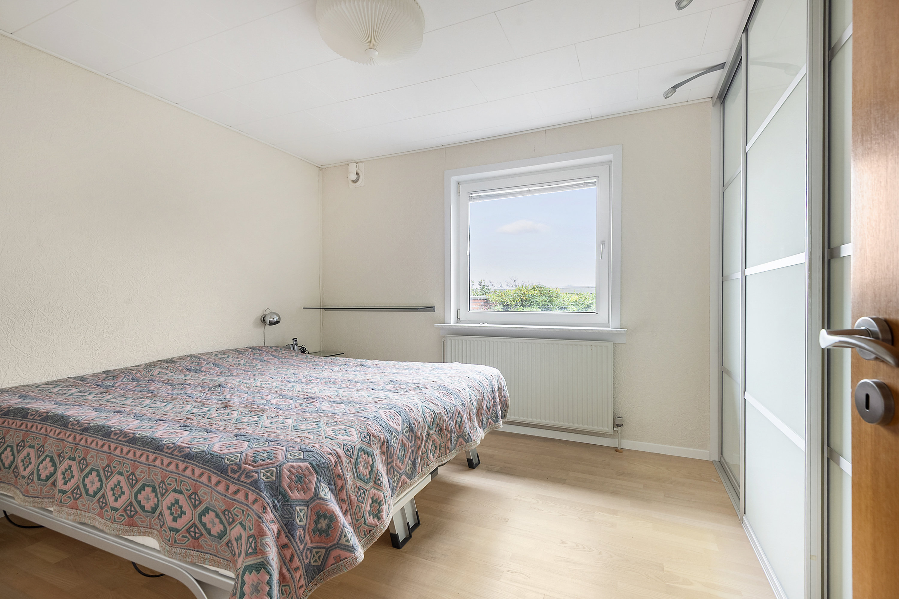 Fremhævet soveværelse billede i fuldskærmstilstand. Billede af Muslingevej 68, 6710 Esbjerg V