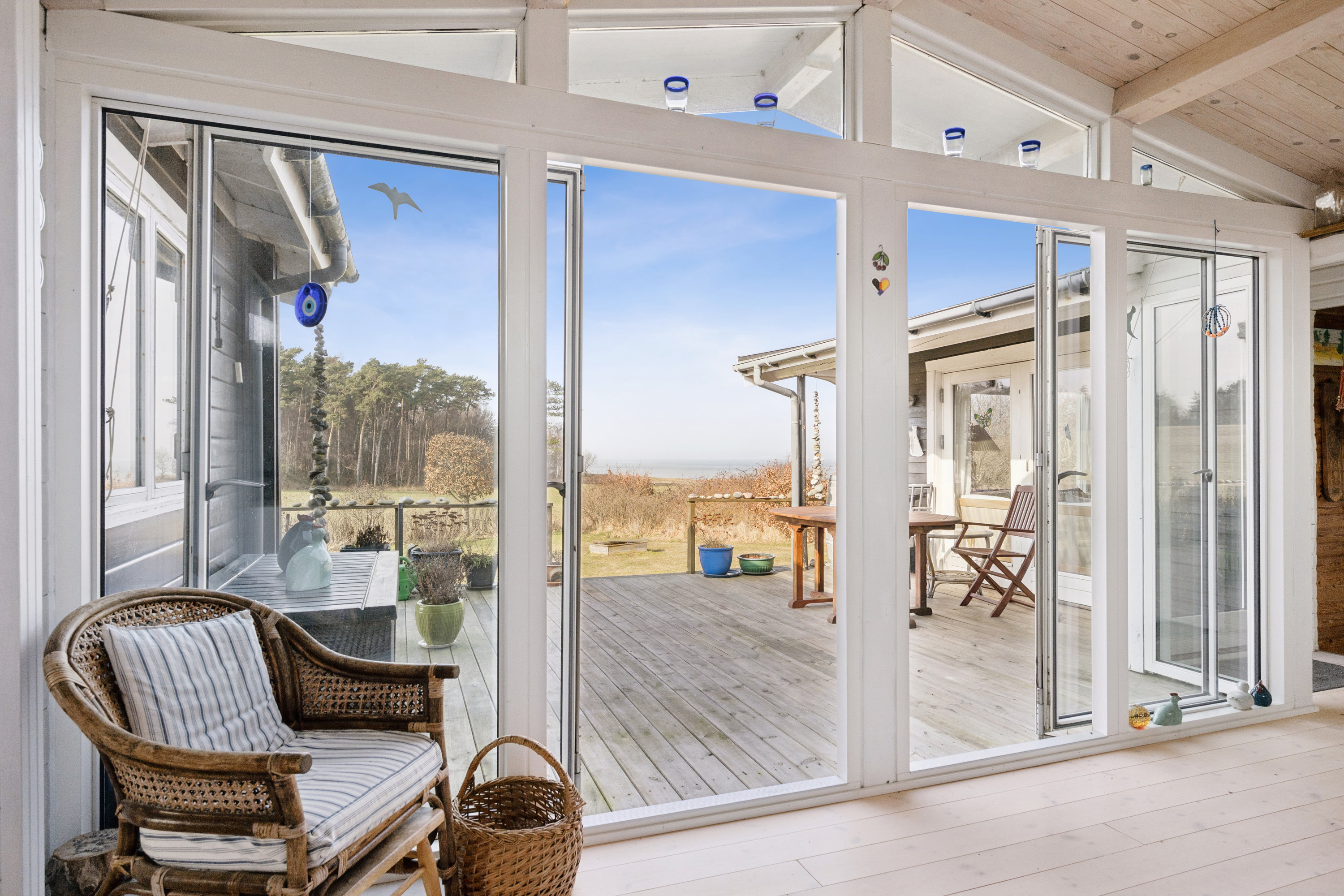 Fremhævet stue billede i fuldskærmstilstand. Billede af Vestervang 6, Dejret Klit, 8420 Knebel