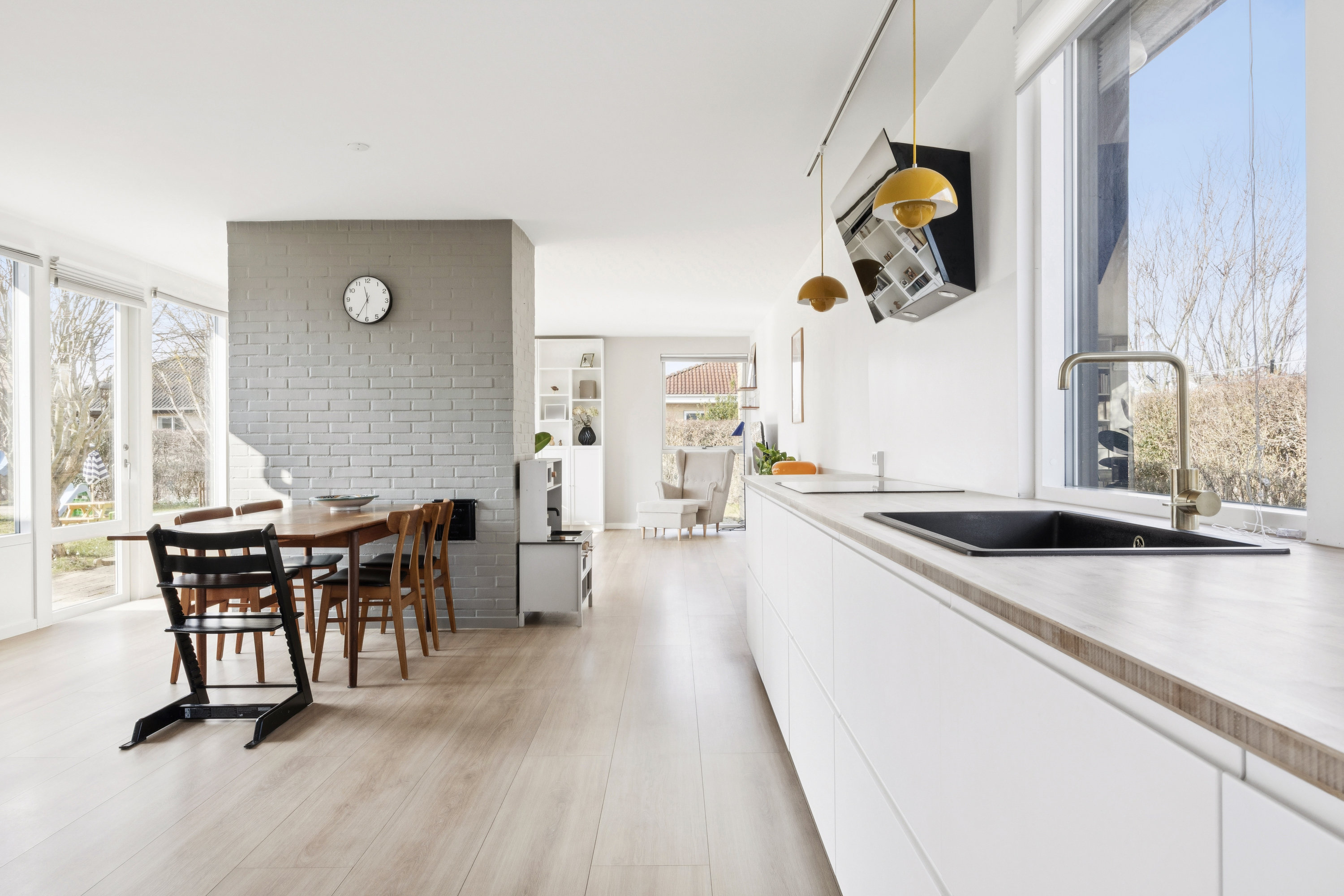 Fremhævet stue billede i fuldskærmstilstand. Billede af Nældebjerg Alle 32, 2670 Greve