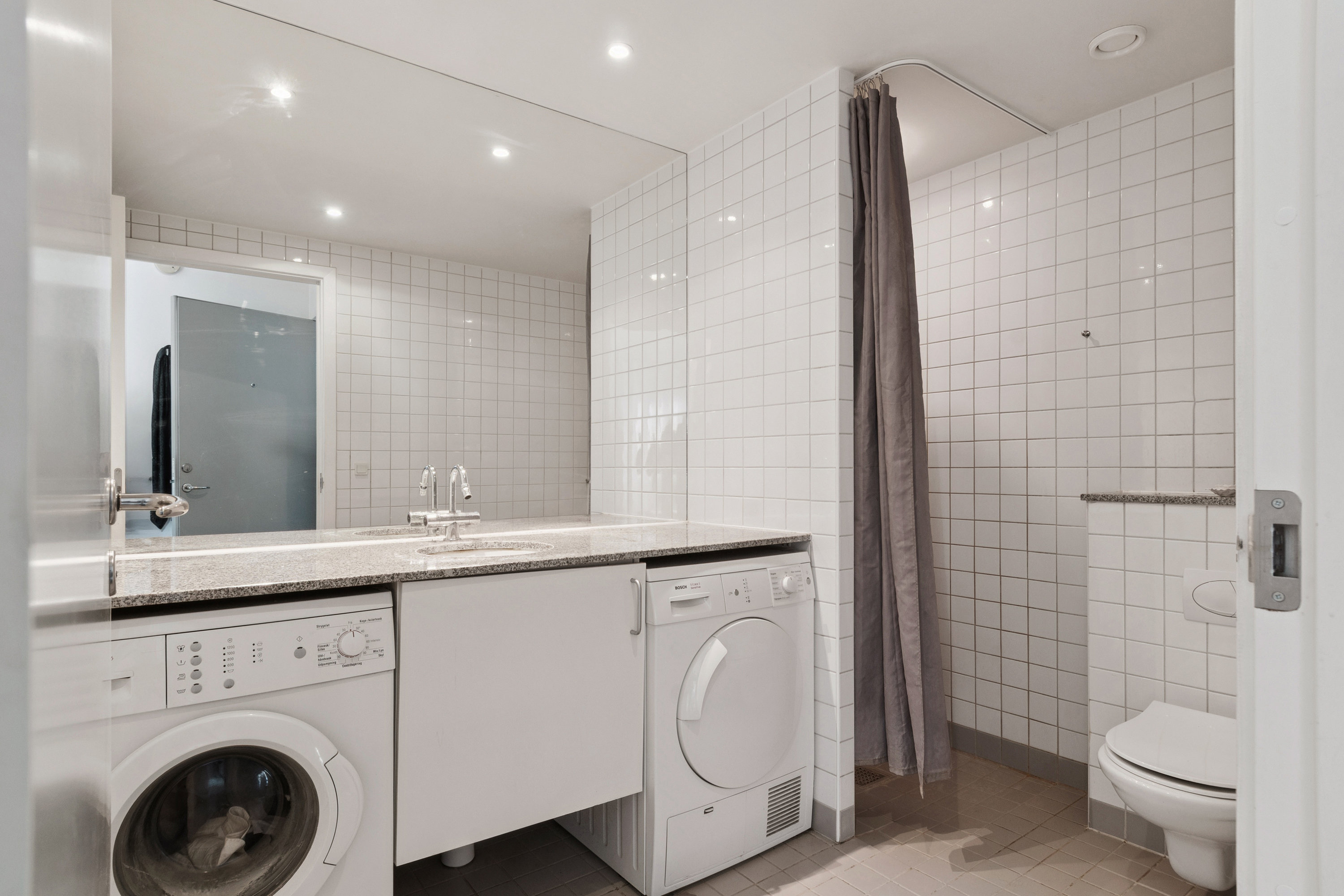 Fremhævet badeværelse billede i fuldskærmstilstand. Billede af Englandsvej 270, 1. tv., 2770 Kastrup