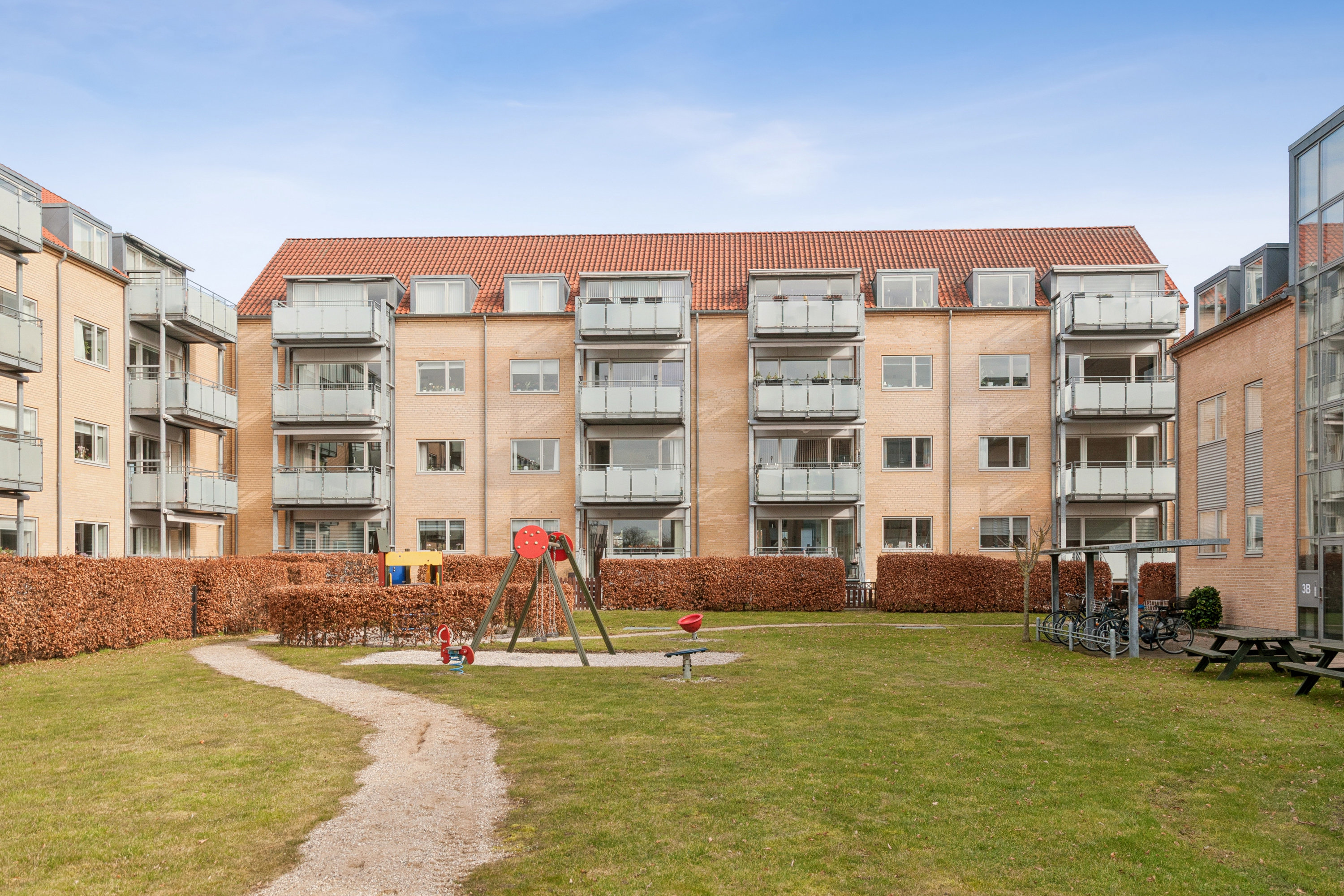 Fremhævet andet billede i fuldskærmstilstand. Billede af Englandsvej 270, 1. tv., 2770 Kastrup