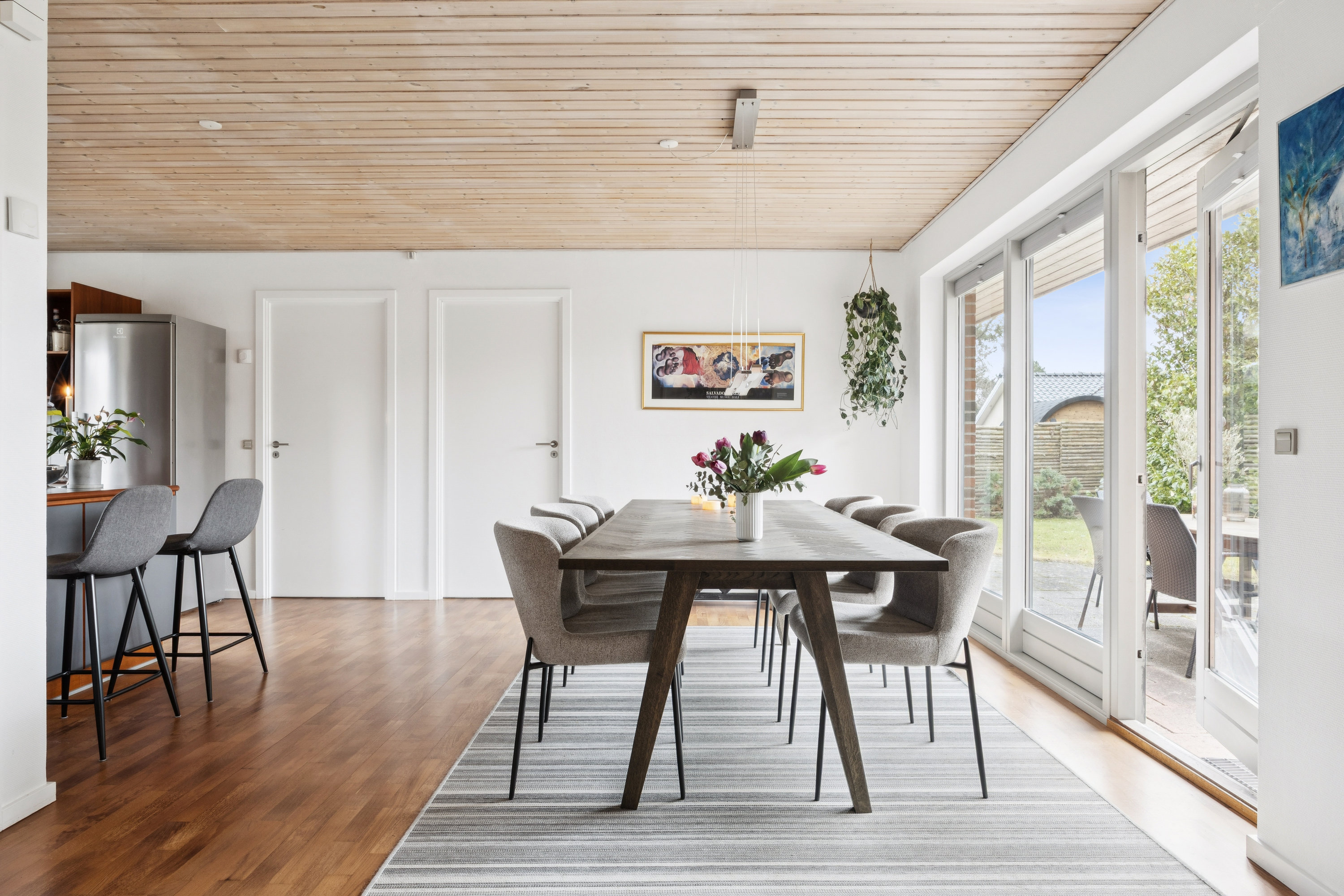 Fremhævet stue billede i fuldskærmstilstand. Billede af Åbuen 17, 2690 Karlslunde