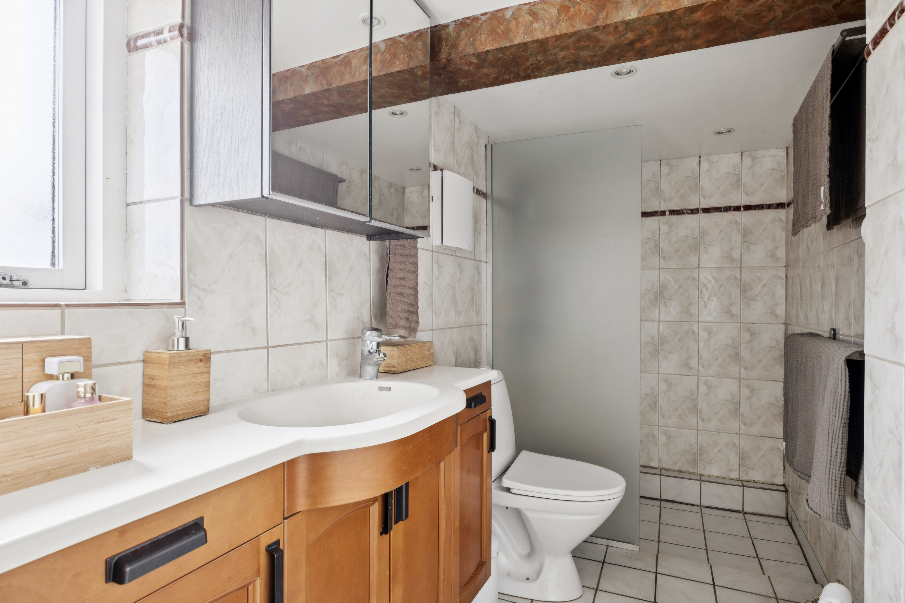 Fremhævet badeværelse billede i fuldskærmstilstand. Billede af Hundigevænget 13, 2670 Greve